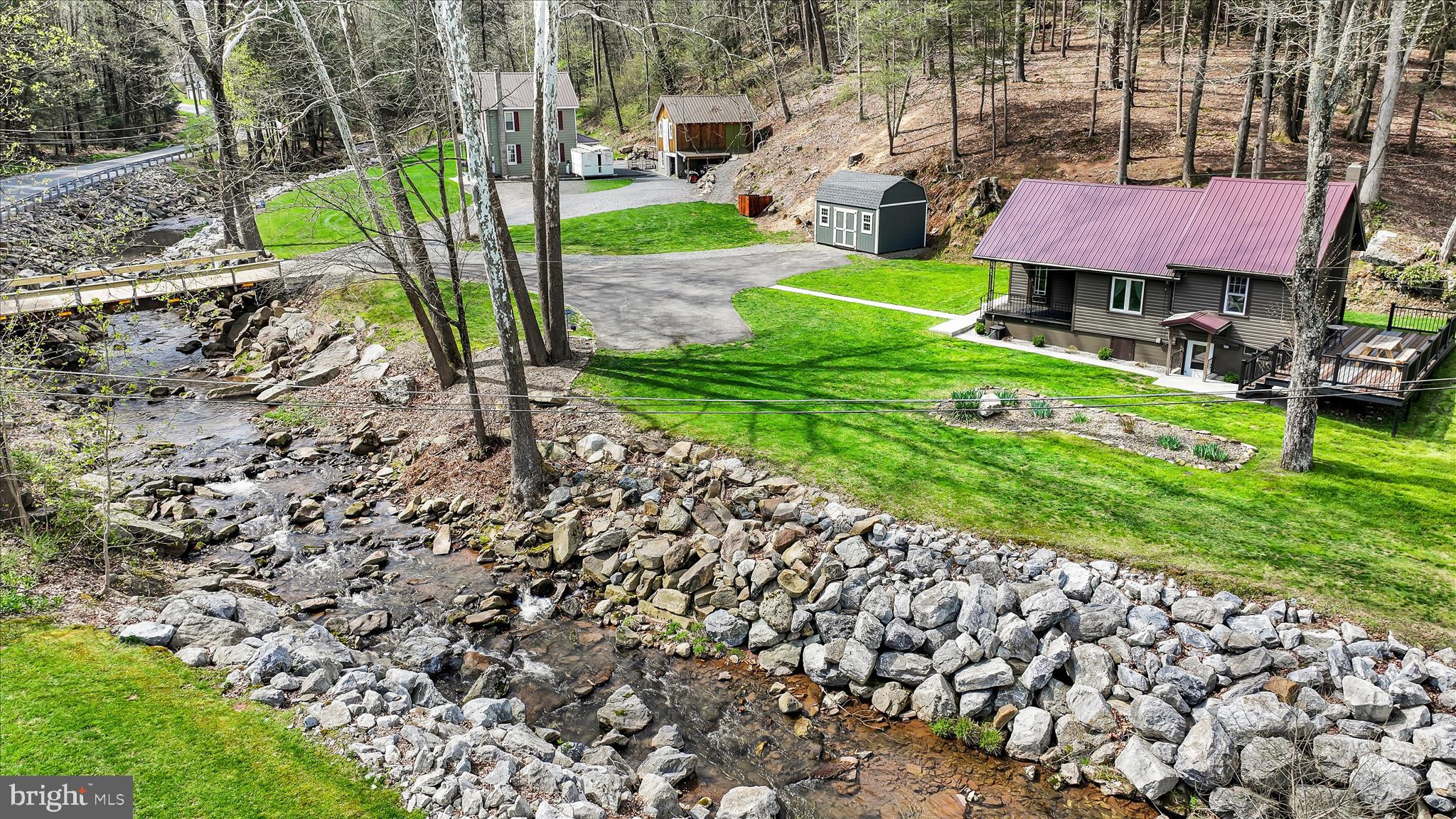 PINE GROVE - Residential