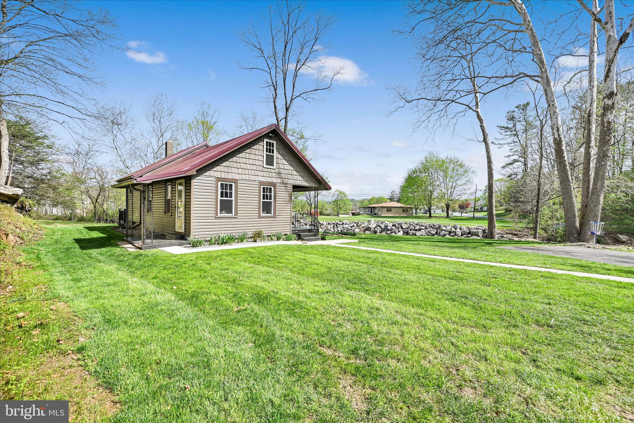 PINE GROVE - Residential