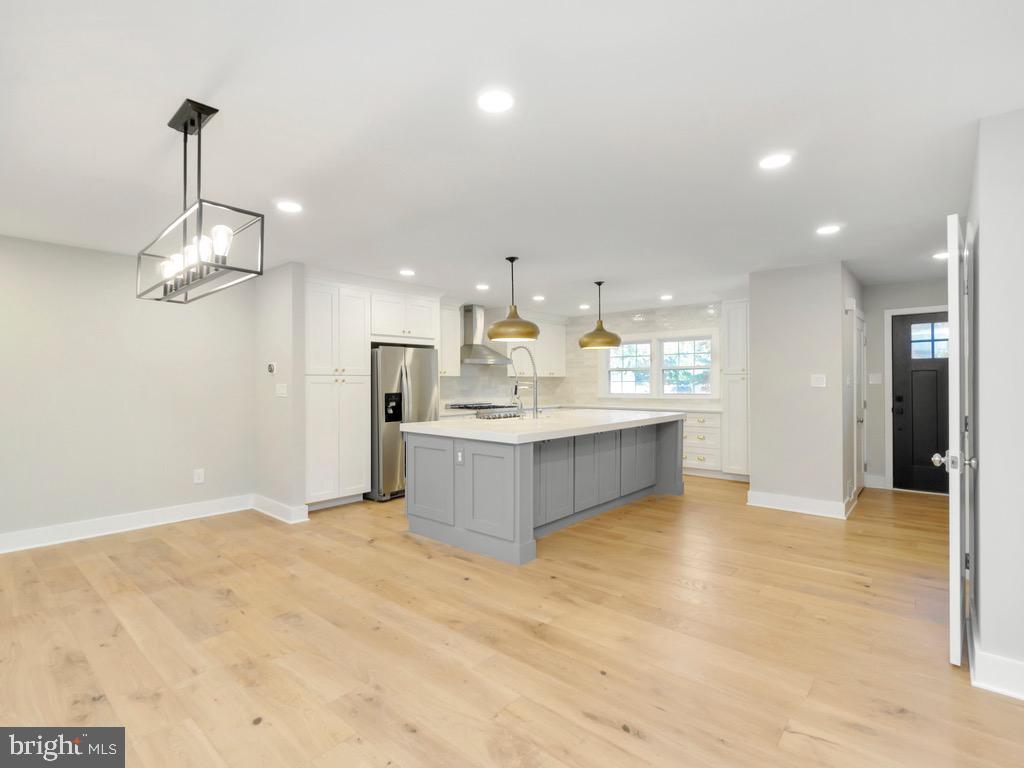 MOSBY WOODS - Residential Lease