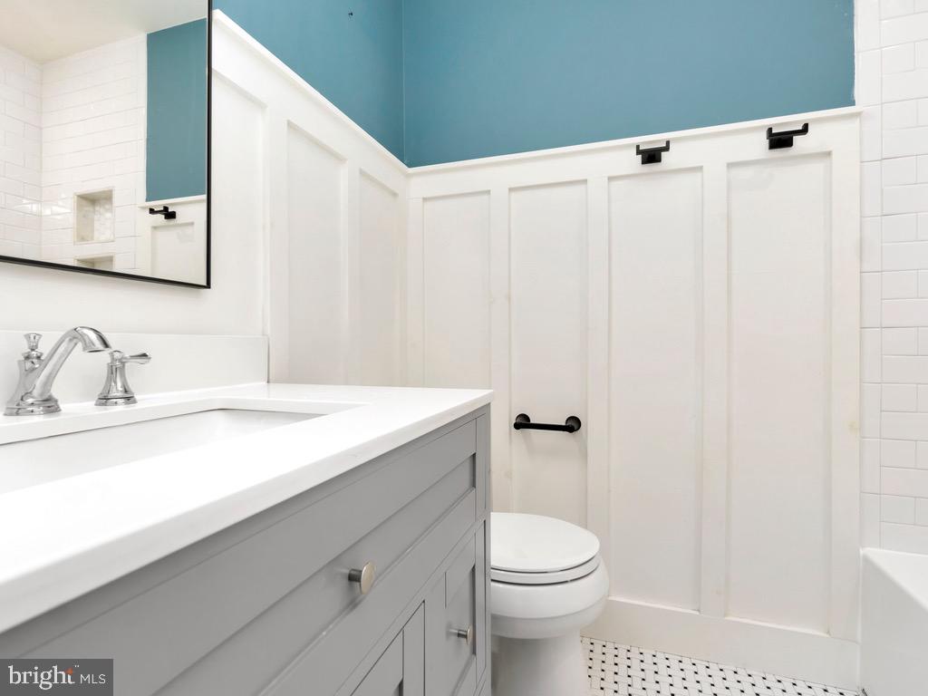 MOSBY WOODS - Residential Lease