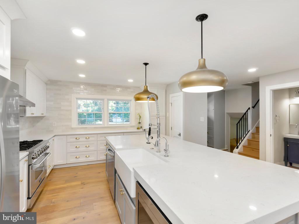 MOSBY WOODS - Residential Lease