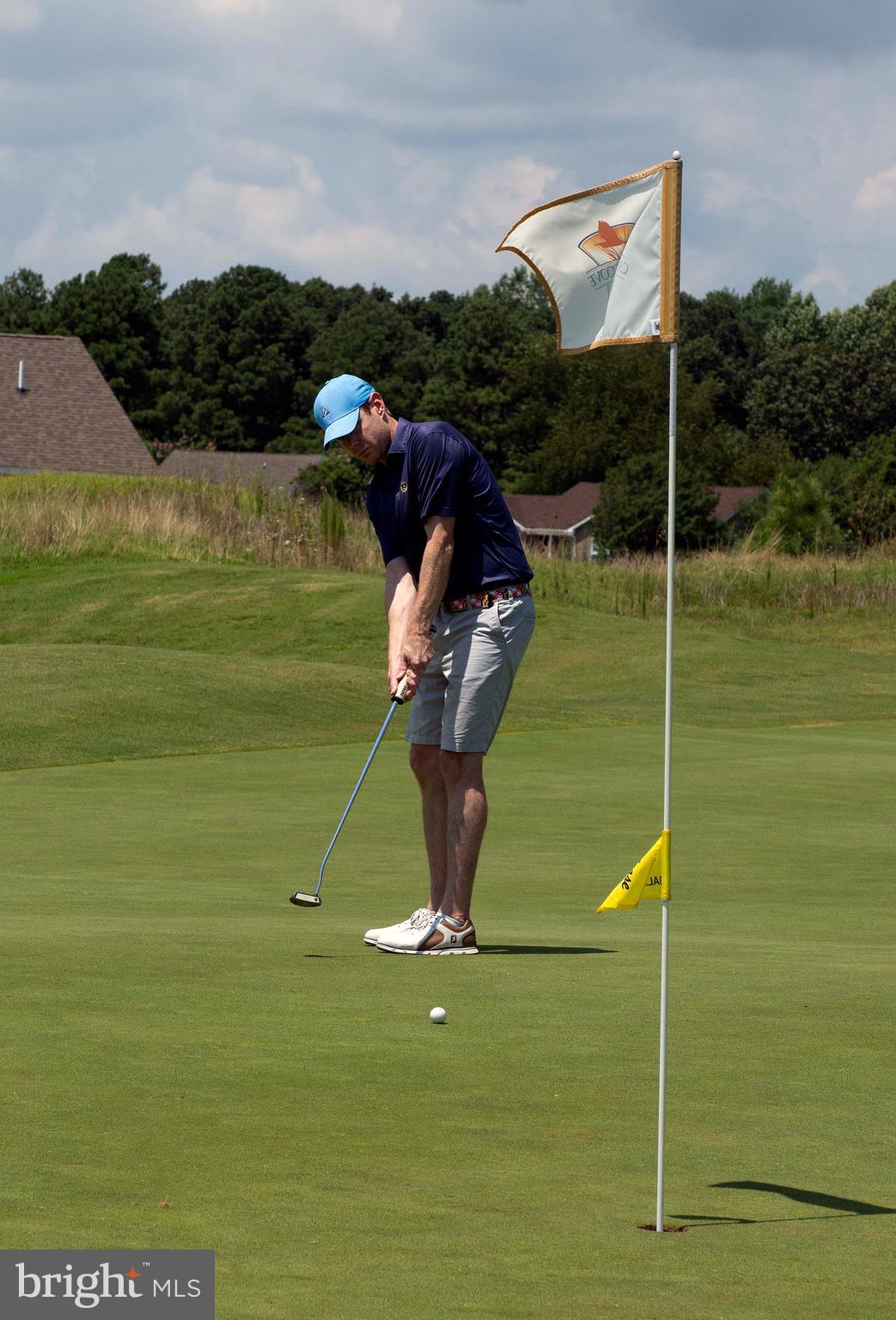 CAPTAIN'S COVE - Residential