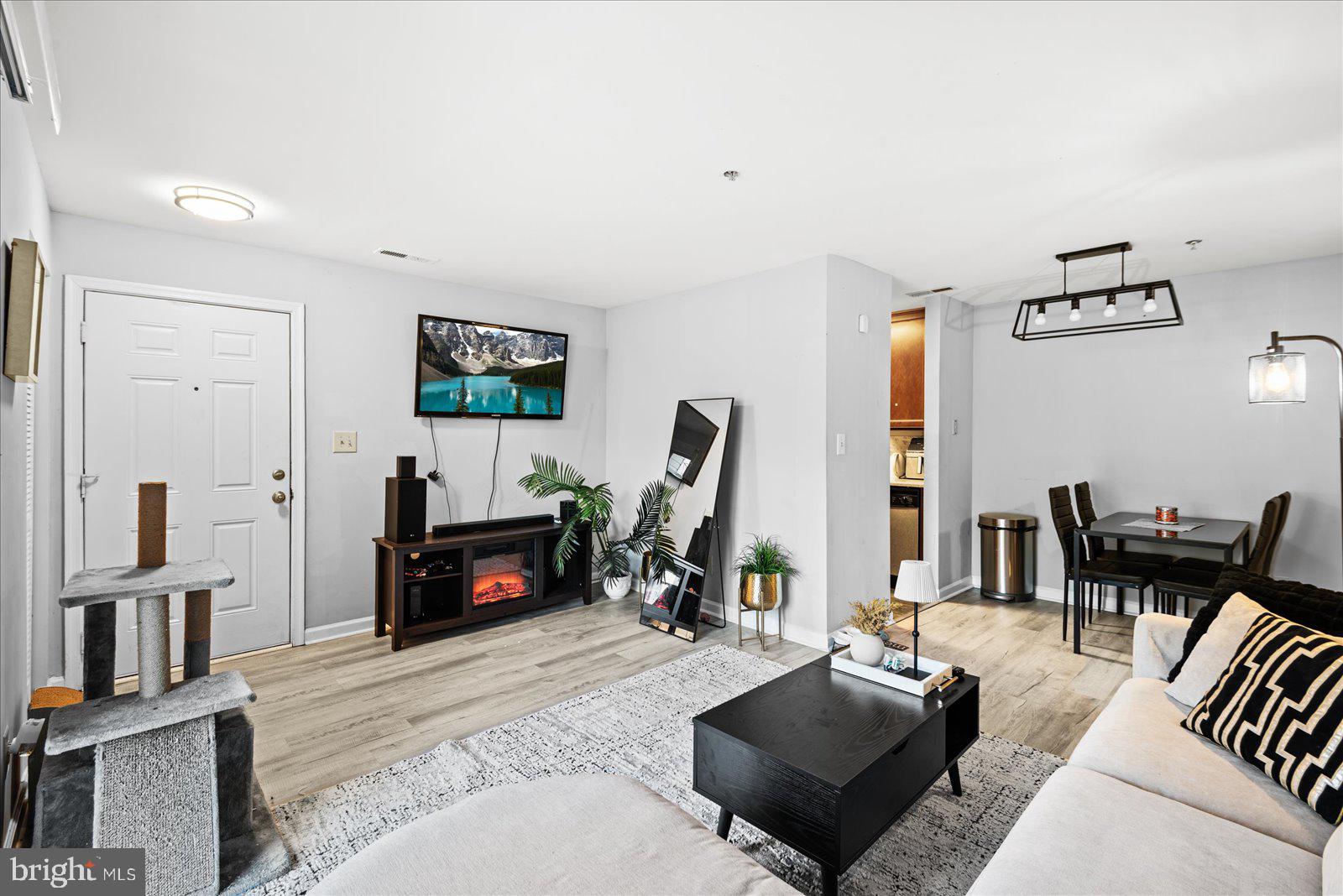 CARRIAGE POINTE AT AQUIA - Residential