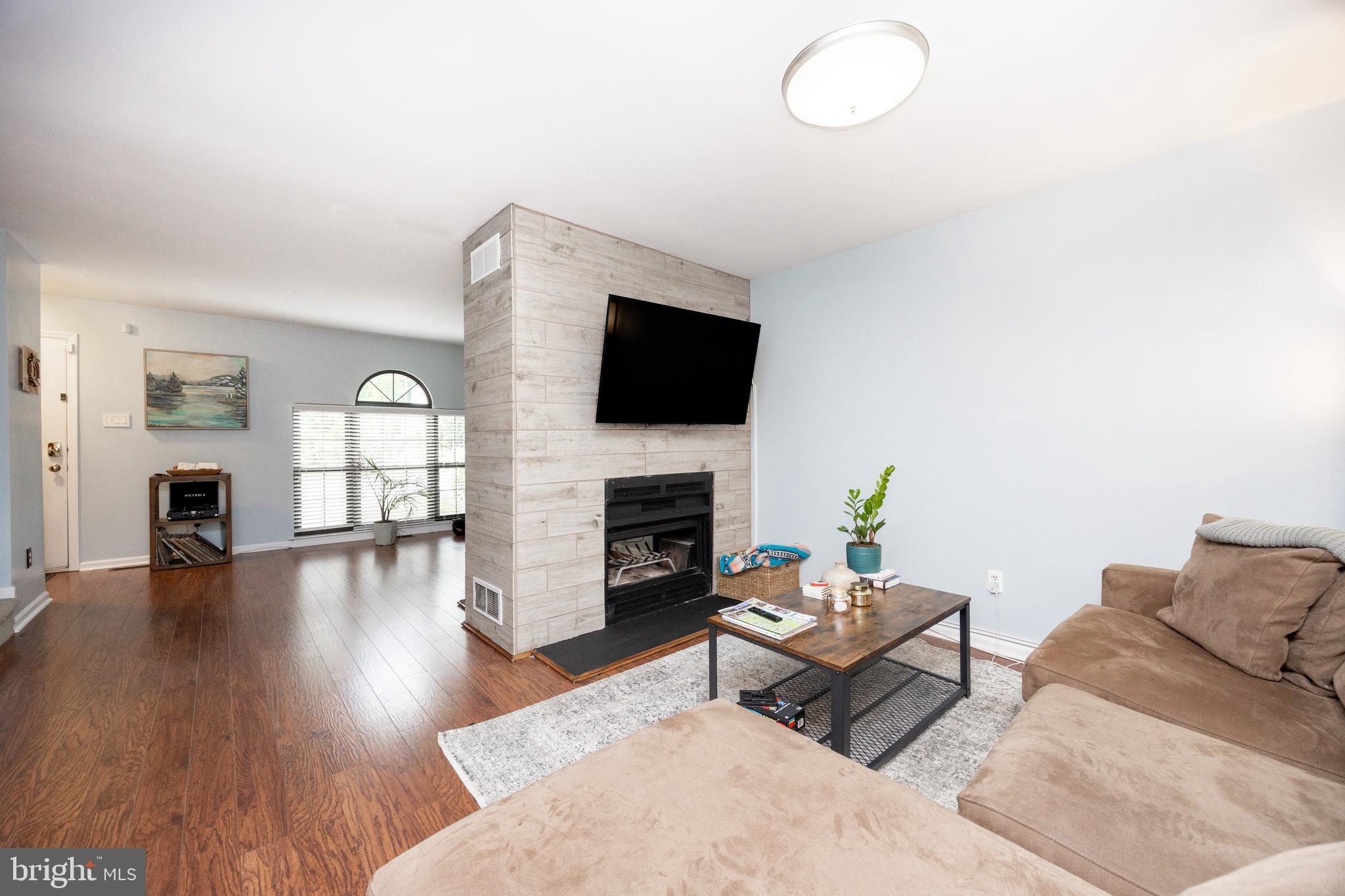 1606 STONEHAM DRIVE