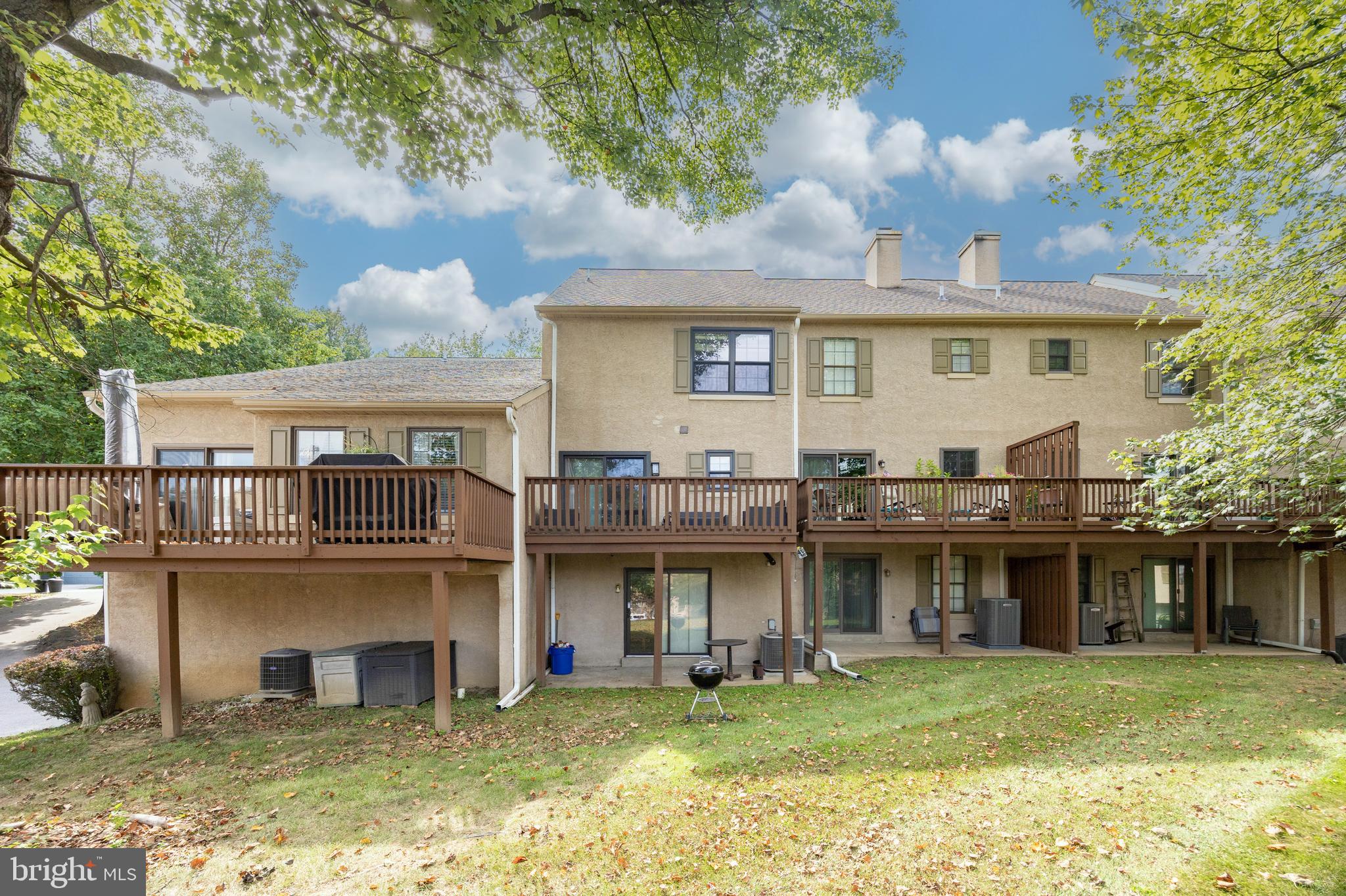 1606 STONEHAM DRIVE