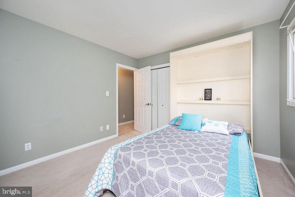 MAPLE GROVE - Residential