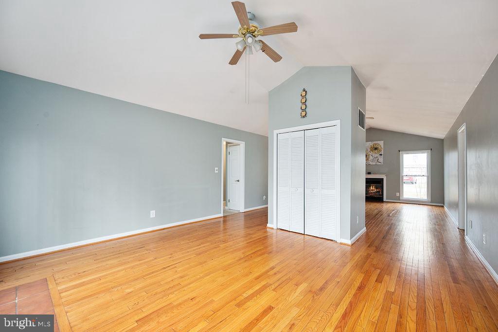 MAPLE GROVE - Residential