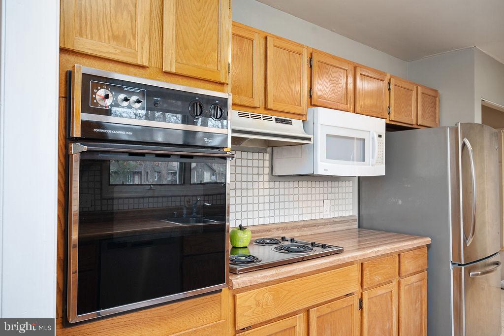 MAPLE GROVE - Residential