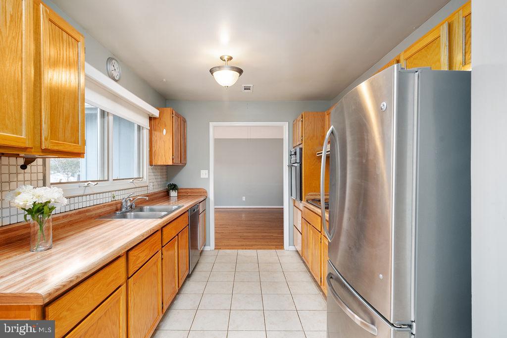 MAPLE GROVE - Residential