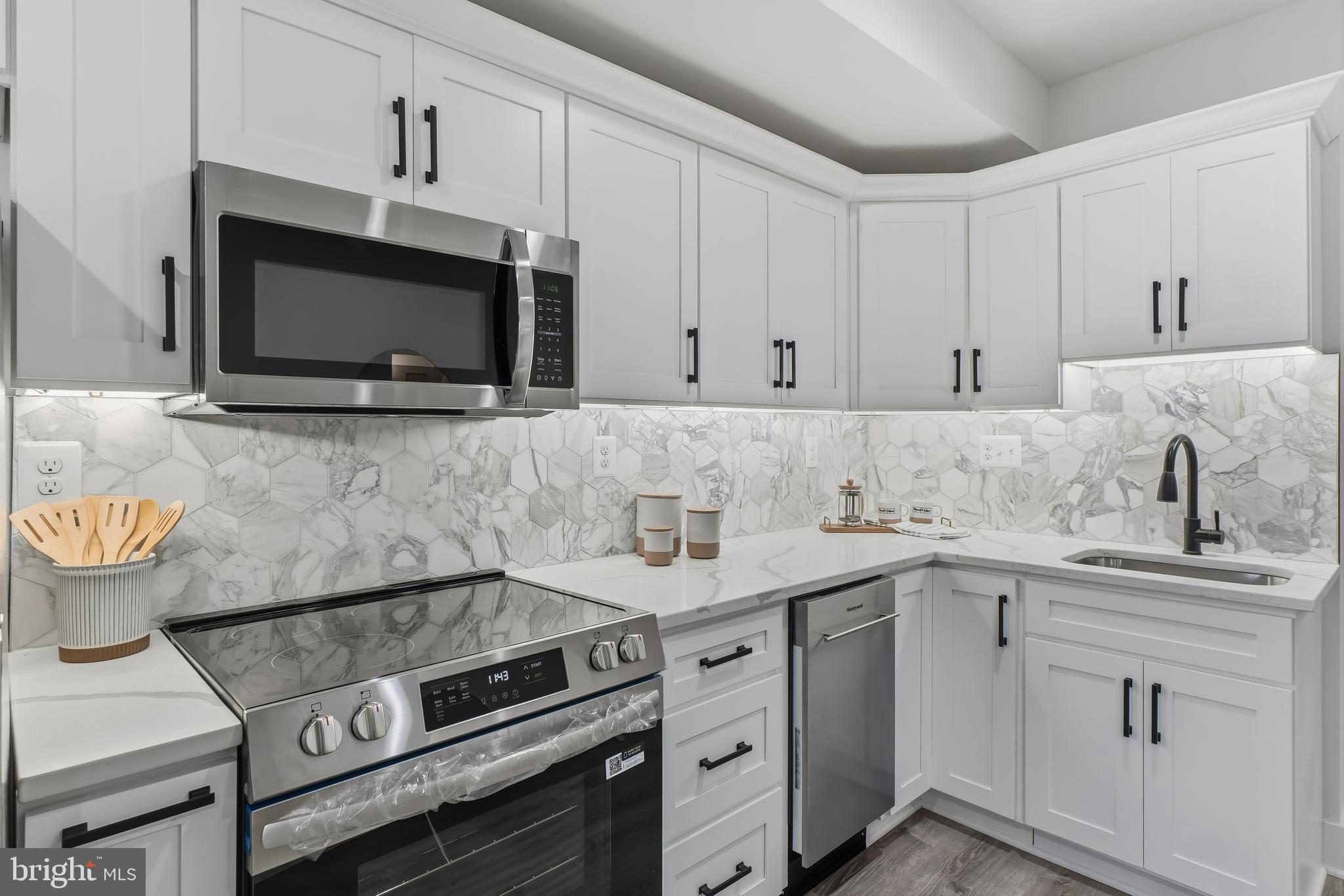 HAMPDEN HISTORIC DISTRICT - Residential