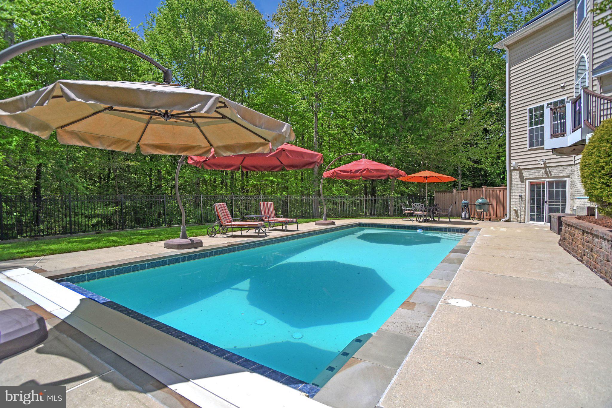 LONGMEADE SUB - Residential