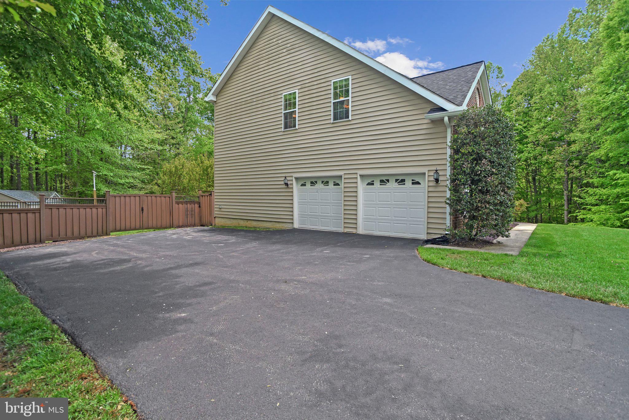 LONGMEADE SUB - Residential