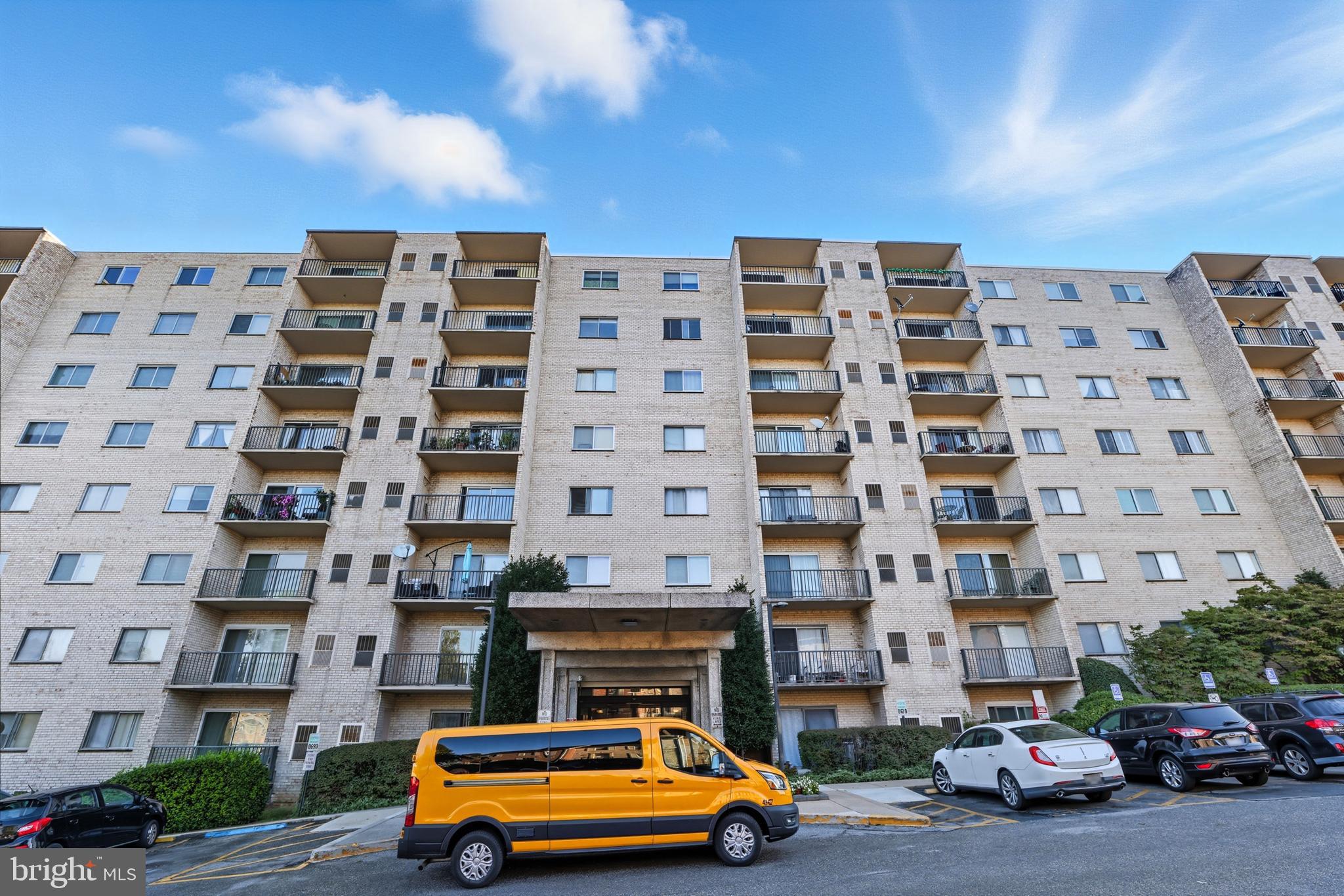 COLUMBIA TOWERS - Residential Lease