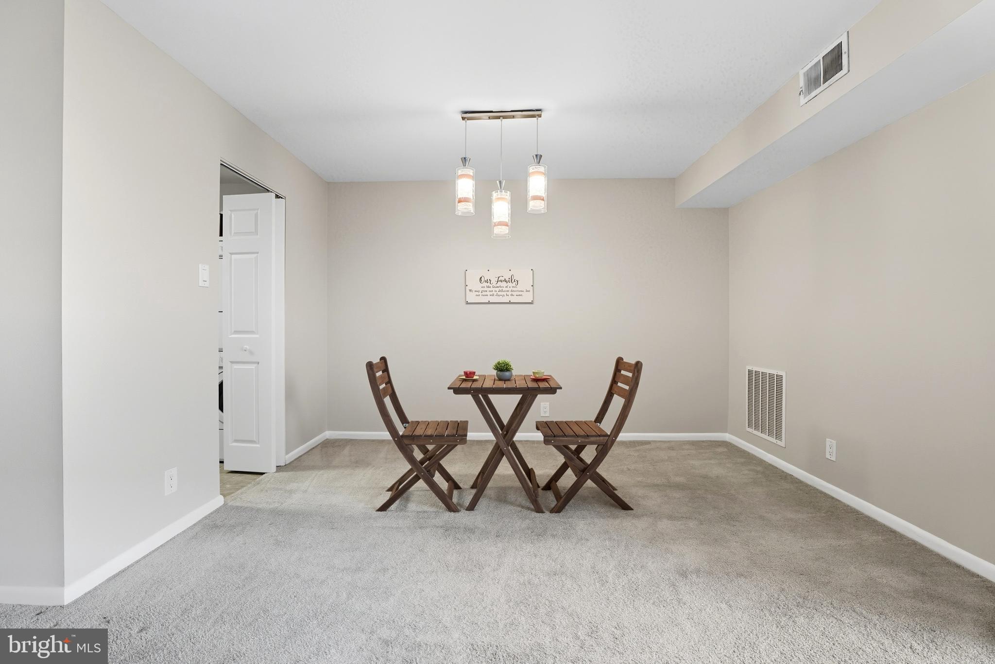 COLUMBIA TOWERS - Residential Lease