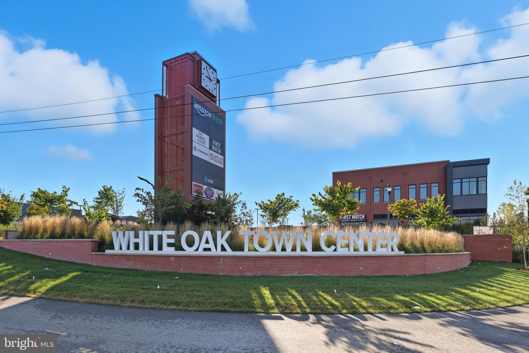 COLUMBIA TOWERS - Residential Lease