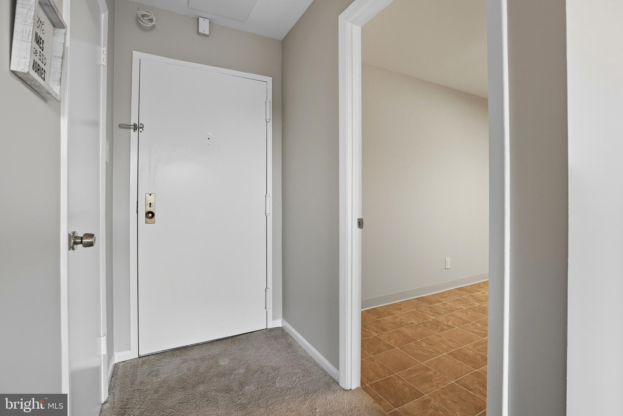 COLUMBIA TOWERS - Residential Lease