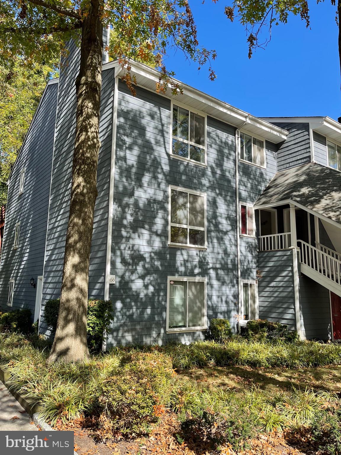 BEDFORD COMMONS - Residential Lease