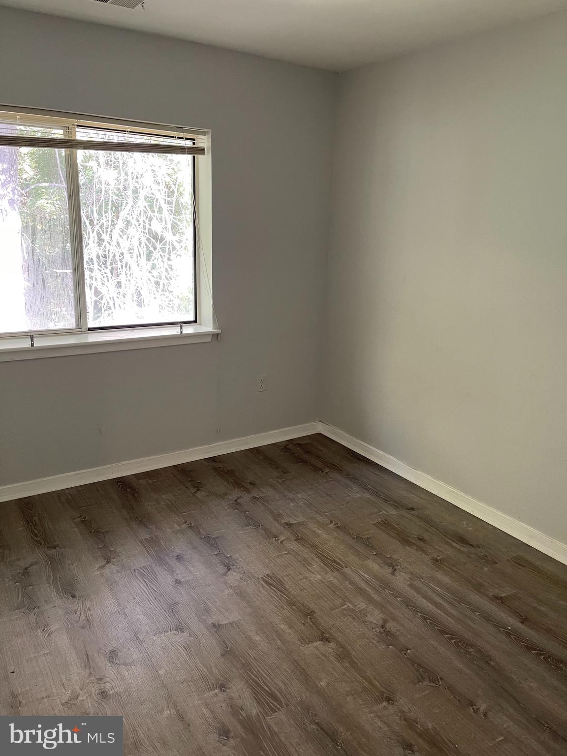 BEDFORD COMMONS - Residential Lease