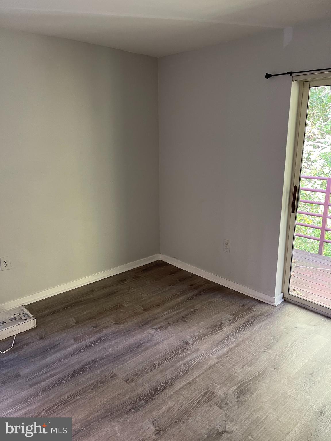 BEDFORD COMMONS - Residential Lease