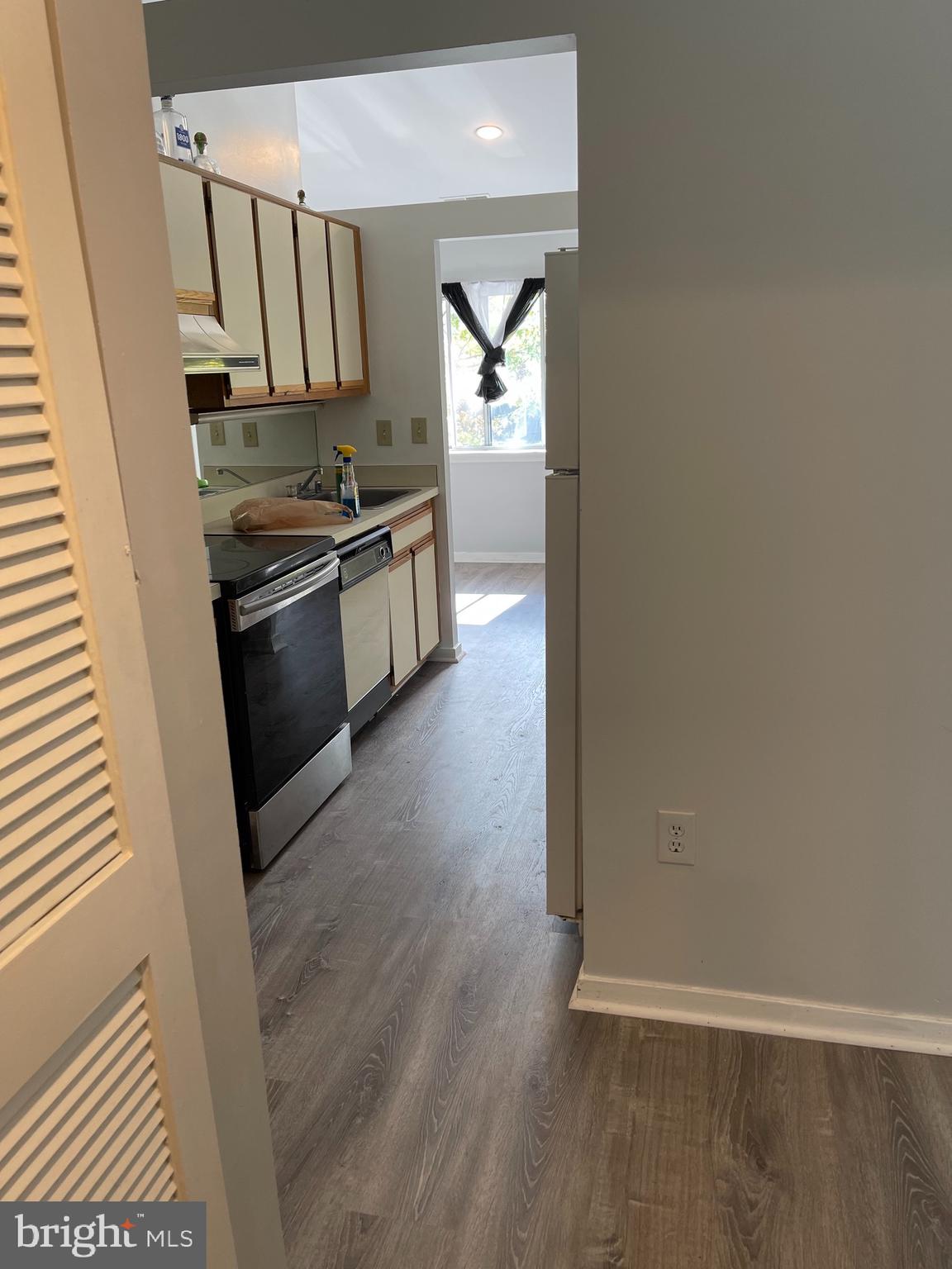 BEDFORD COMMONS - Residential Lease