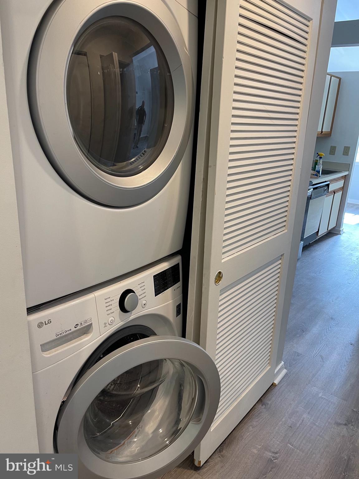 BEDFORD COMMONS - Residential Lease