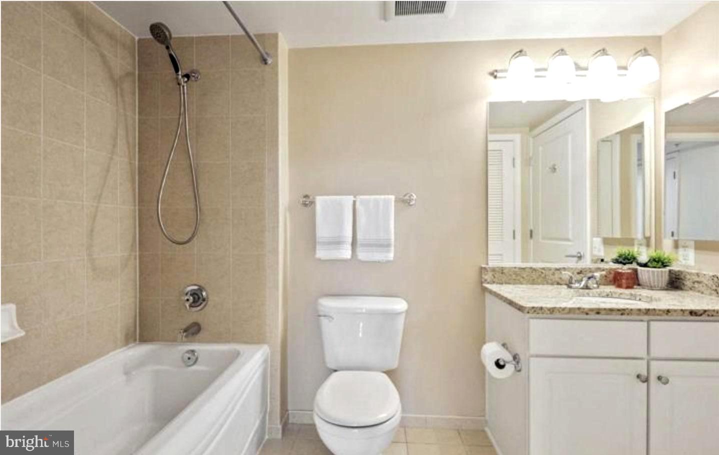 CARLTON HOUSE - Residential Lease