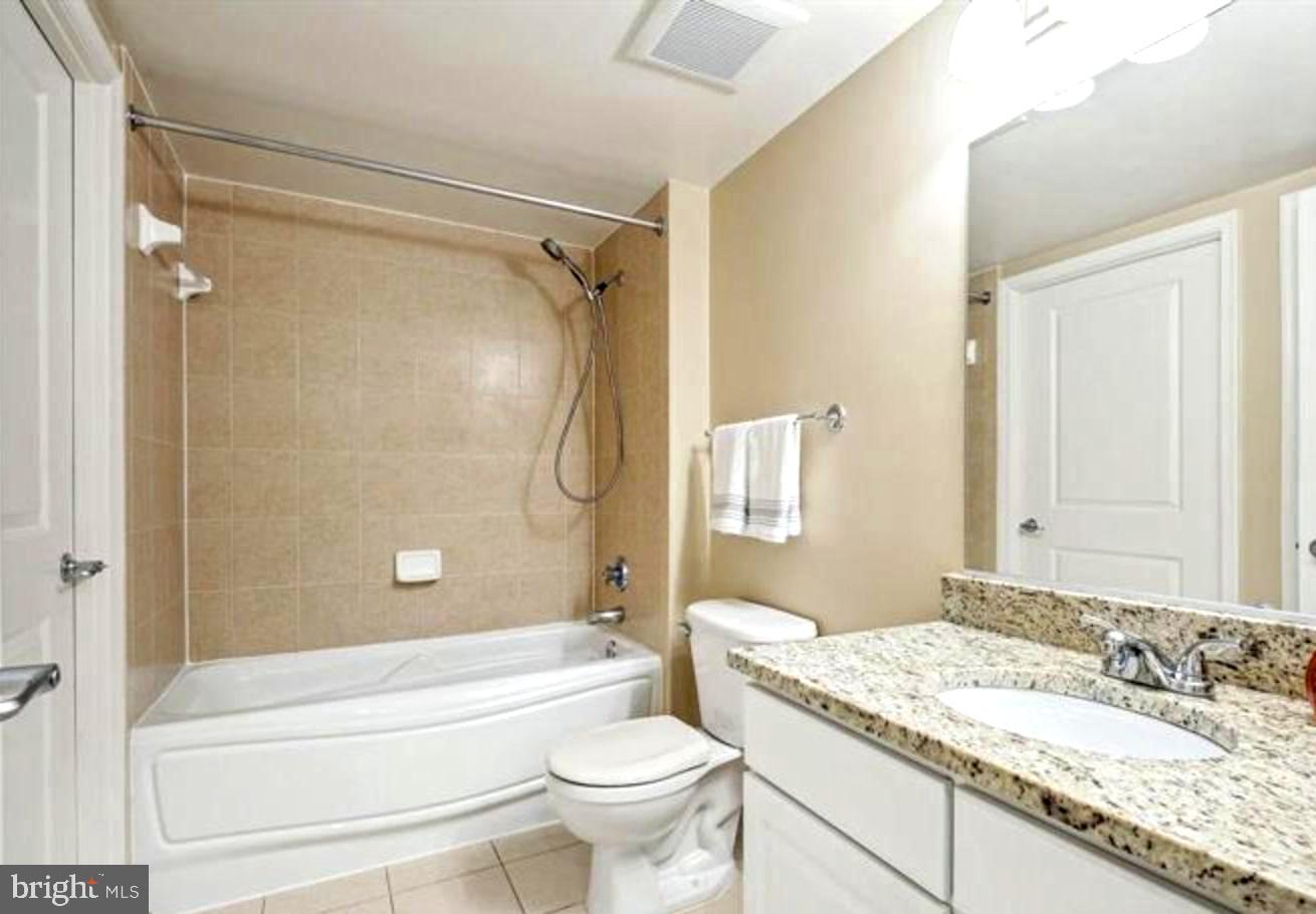 CARLTON HOUSE - Residential Lease