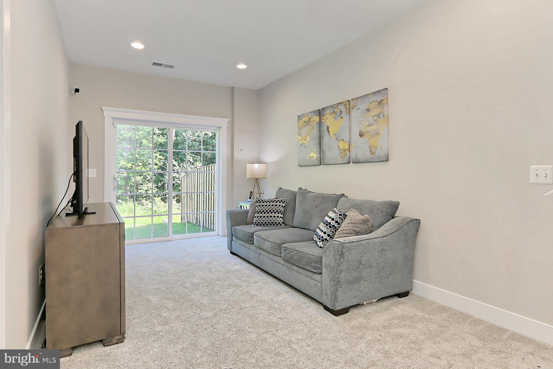 MAYFAIR - Residential