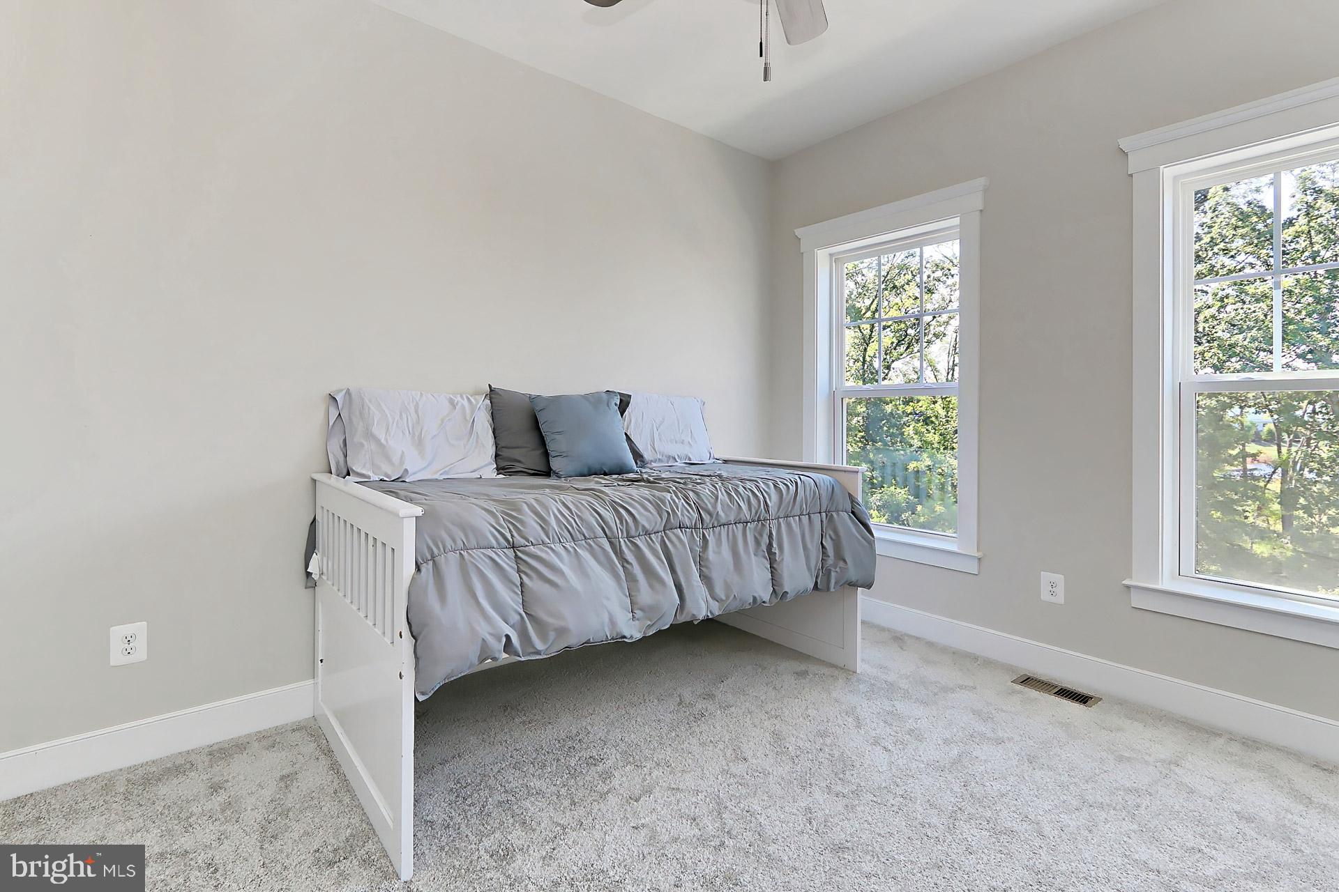 MAYFAIR - Residential