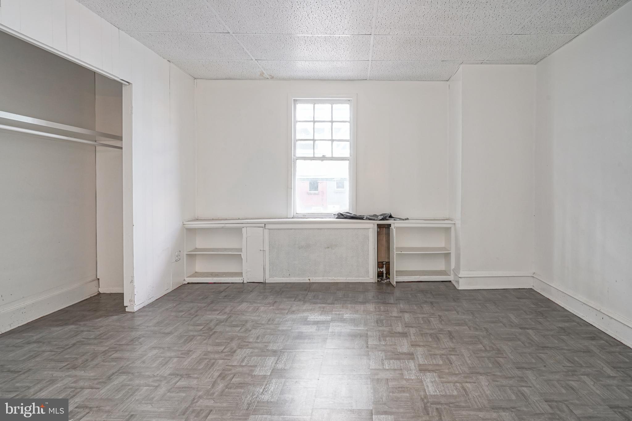 HARROWGATE - Commercial Sale