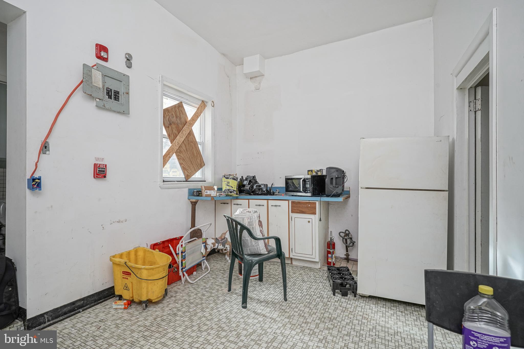 HARROWGATE - Commercial Sale