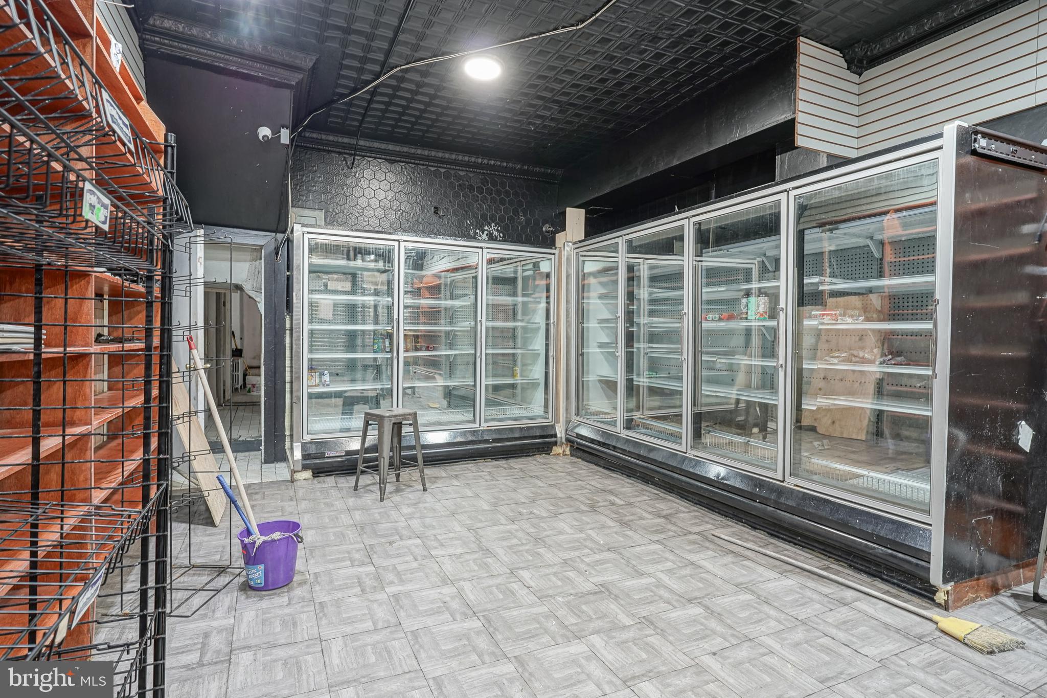 HARROWGATE - Commercial Sale