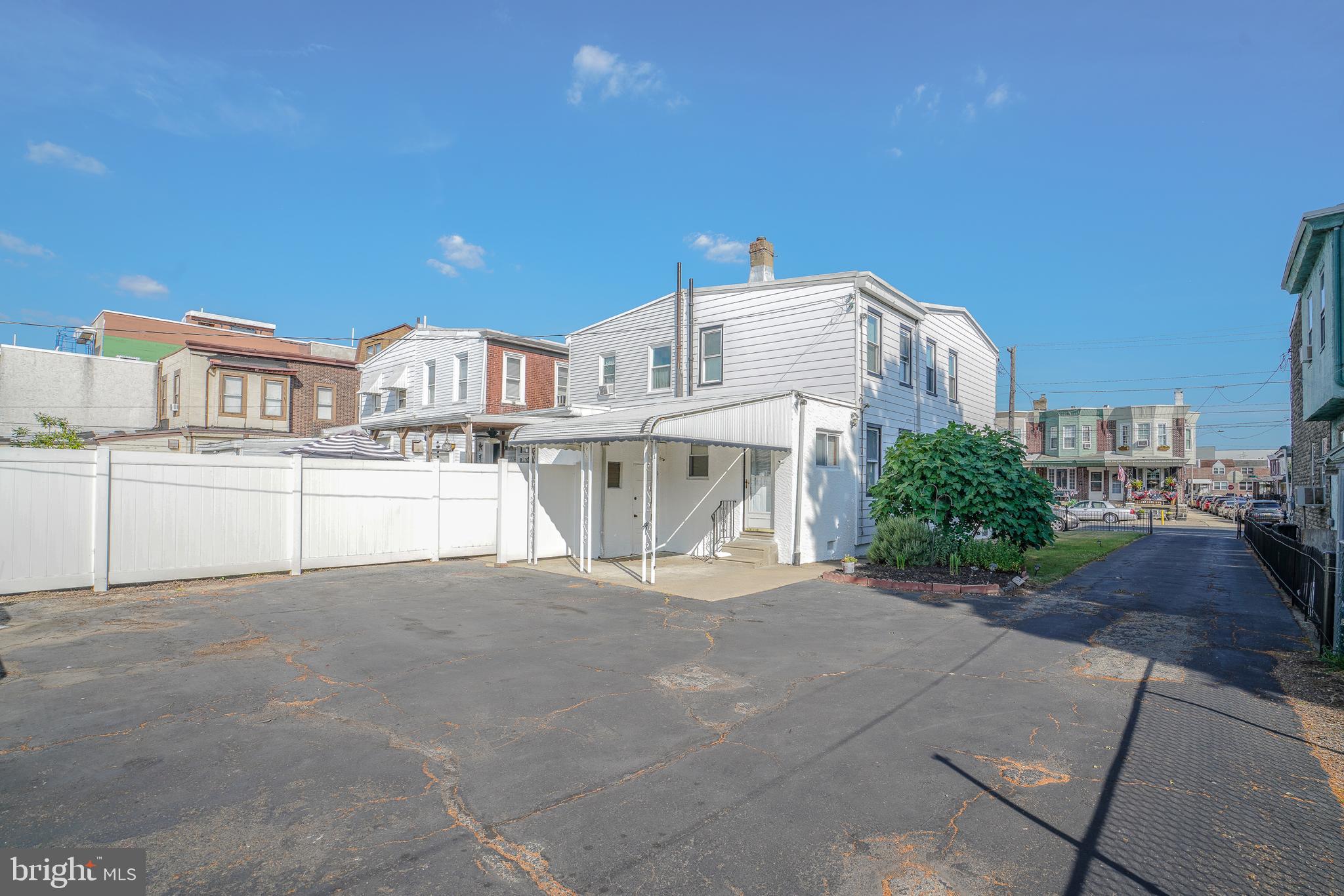 BRIDESBURG - Residential