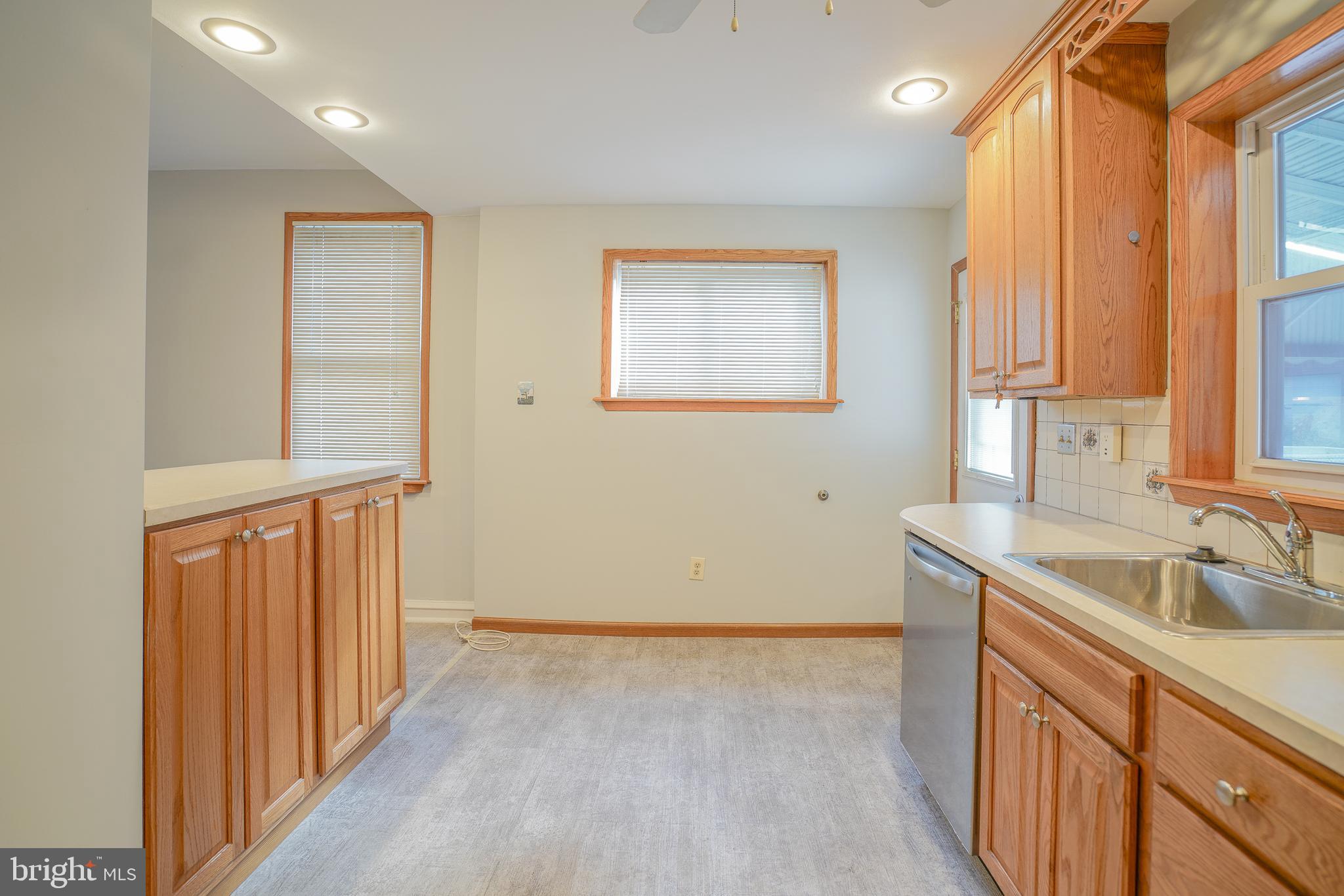 BRIDESBURG - Residential