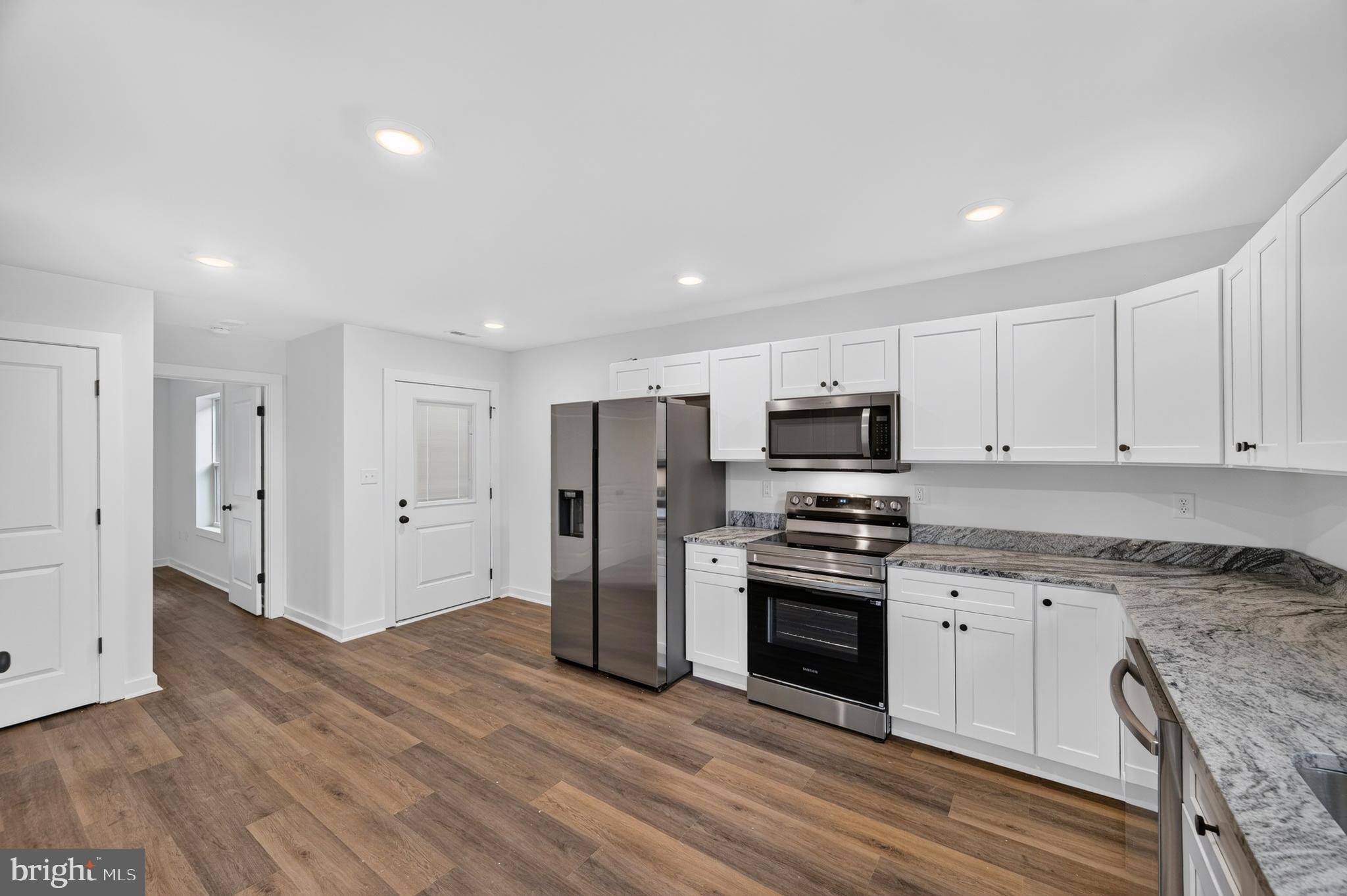 33A ET ANDREWS WAY