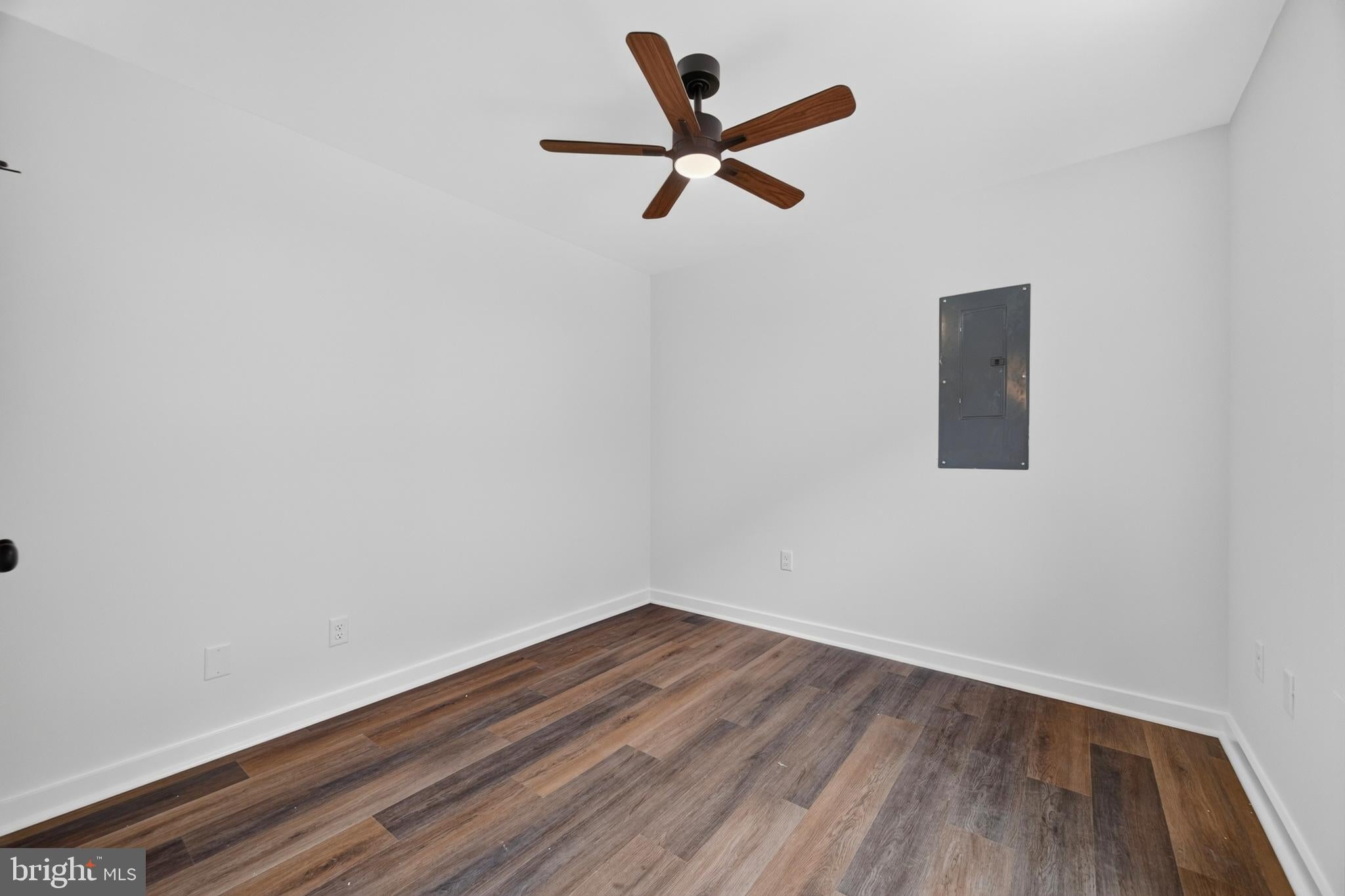 33A ET ANDREWS WAY