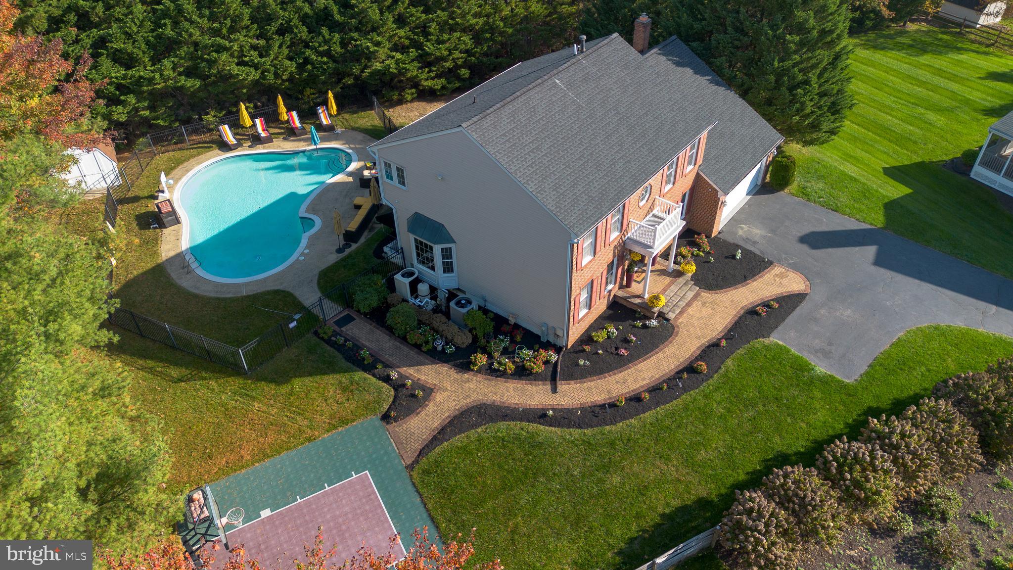 MONTGOMERY MEADOWS - Residential