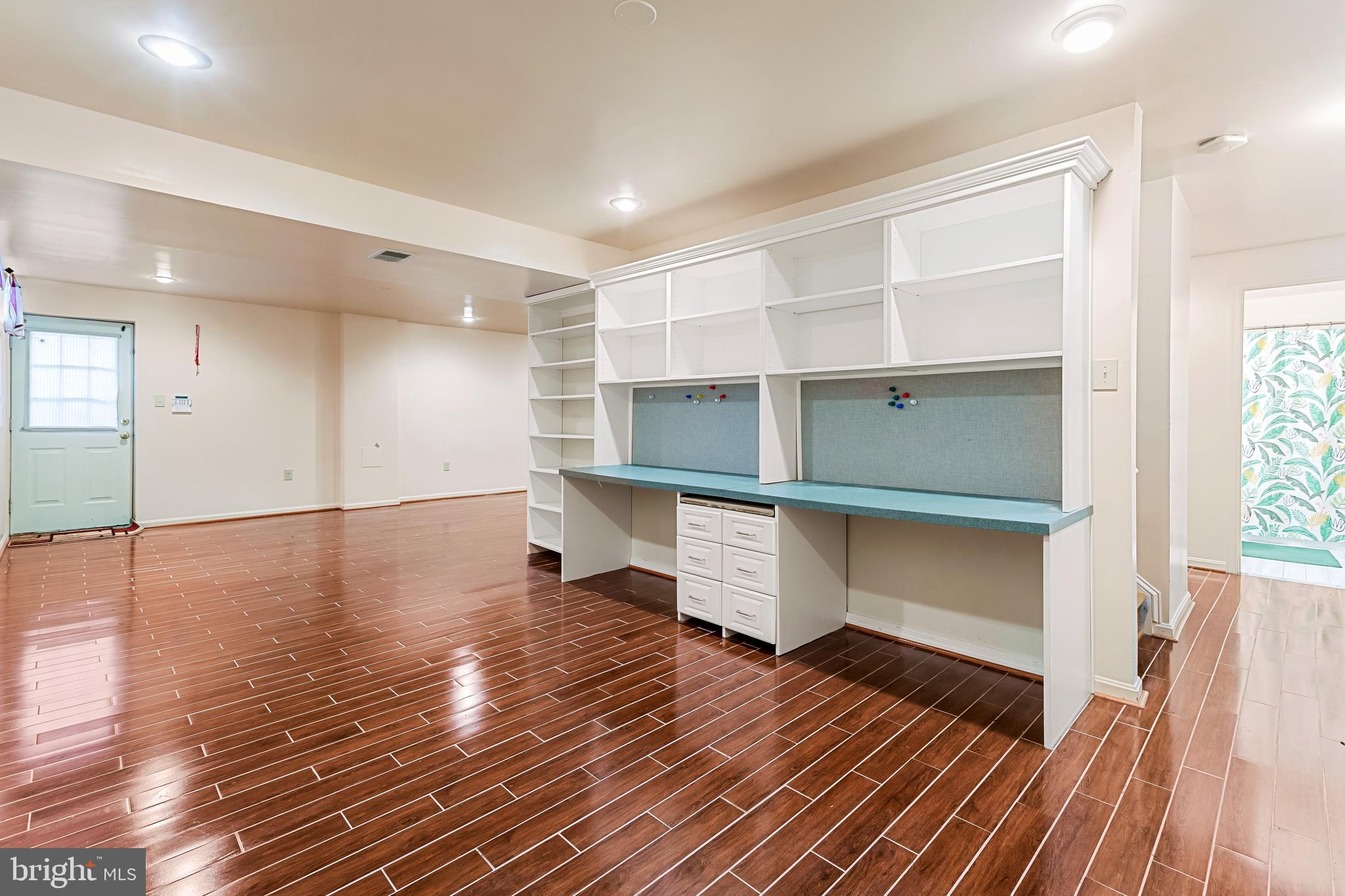 MONTGOMERY MEADOWS - Residential