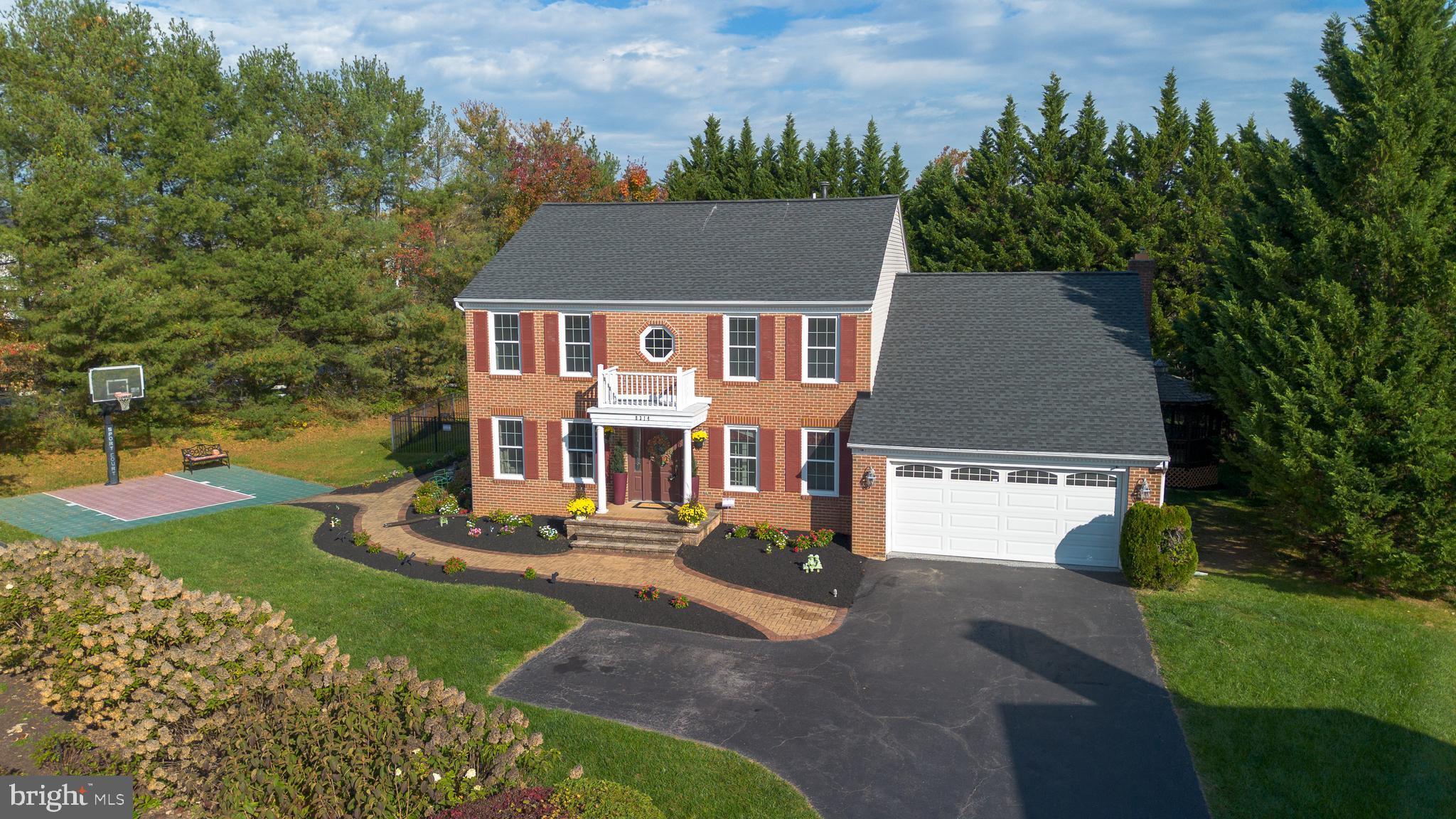 MONTGOMERY MEADOWS - Residential