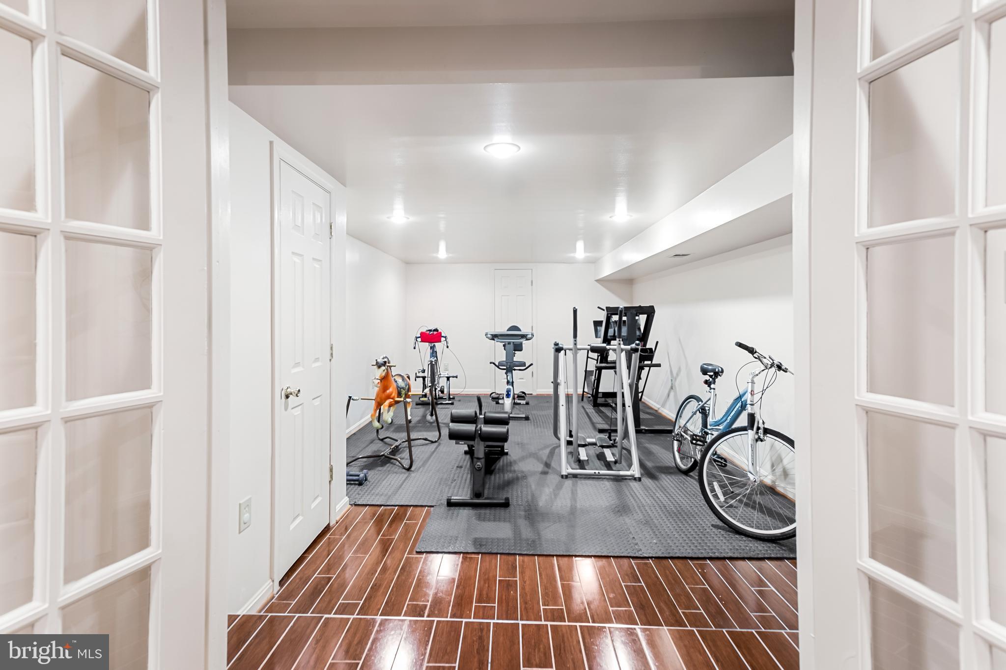 MONTGOMERY MEADOWS - Residential