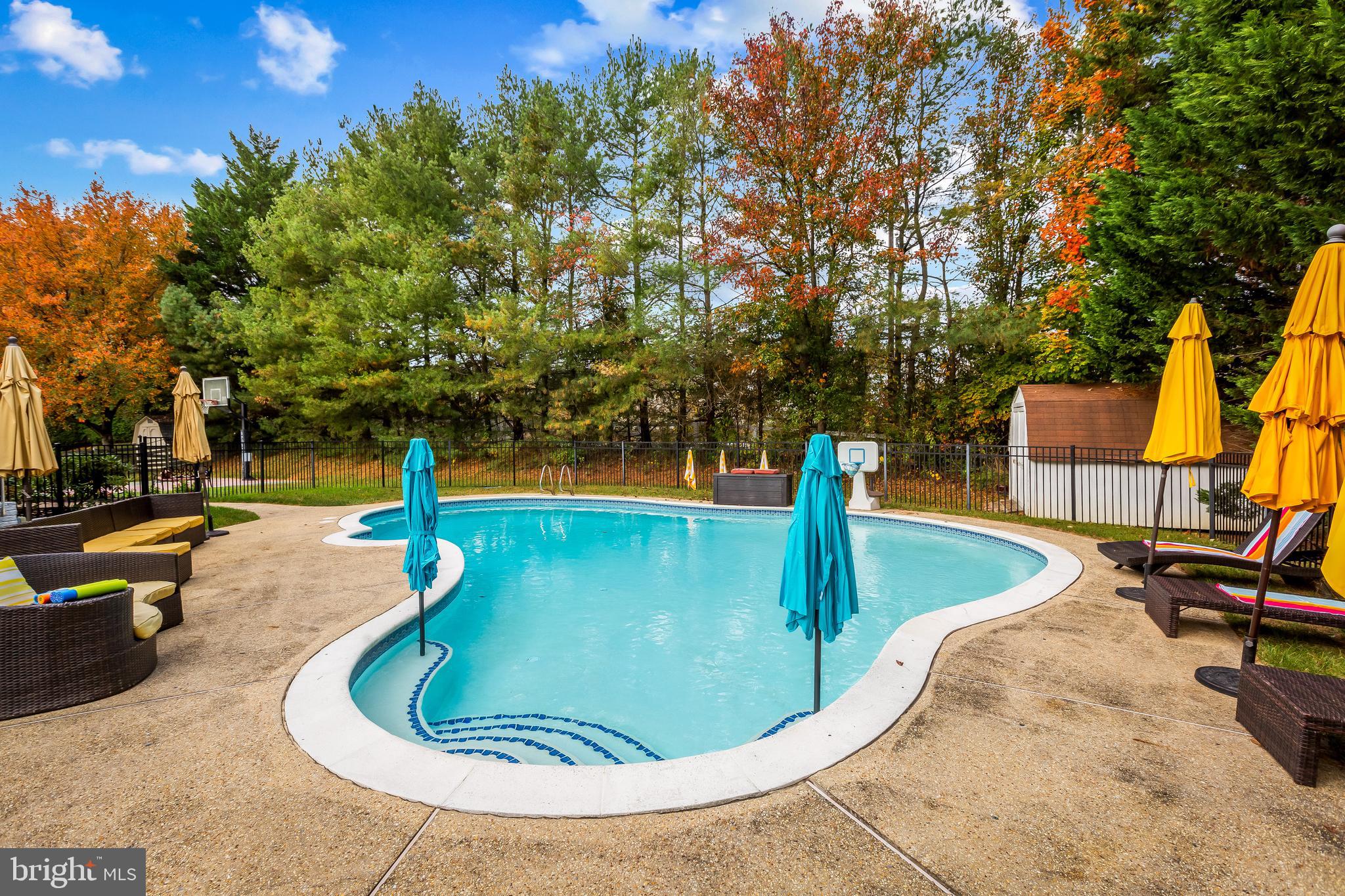 MONTGOMERY MEADOWS - Residential