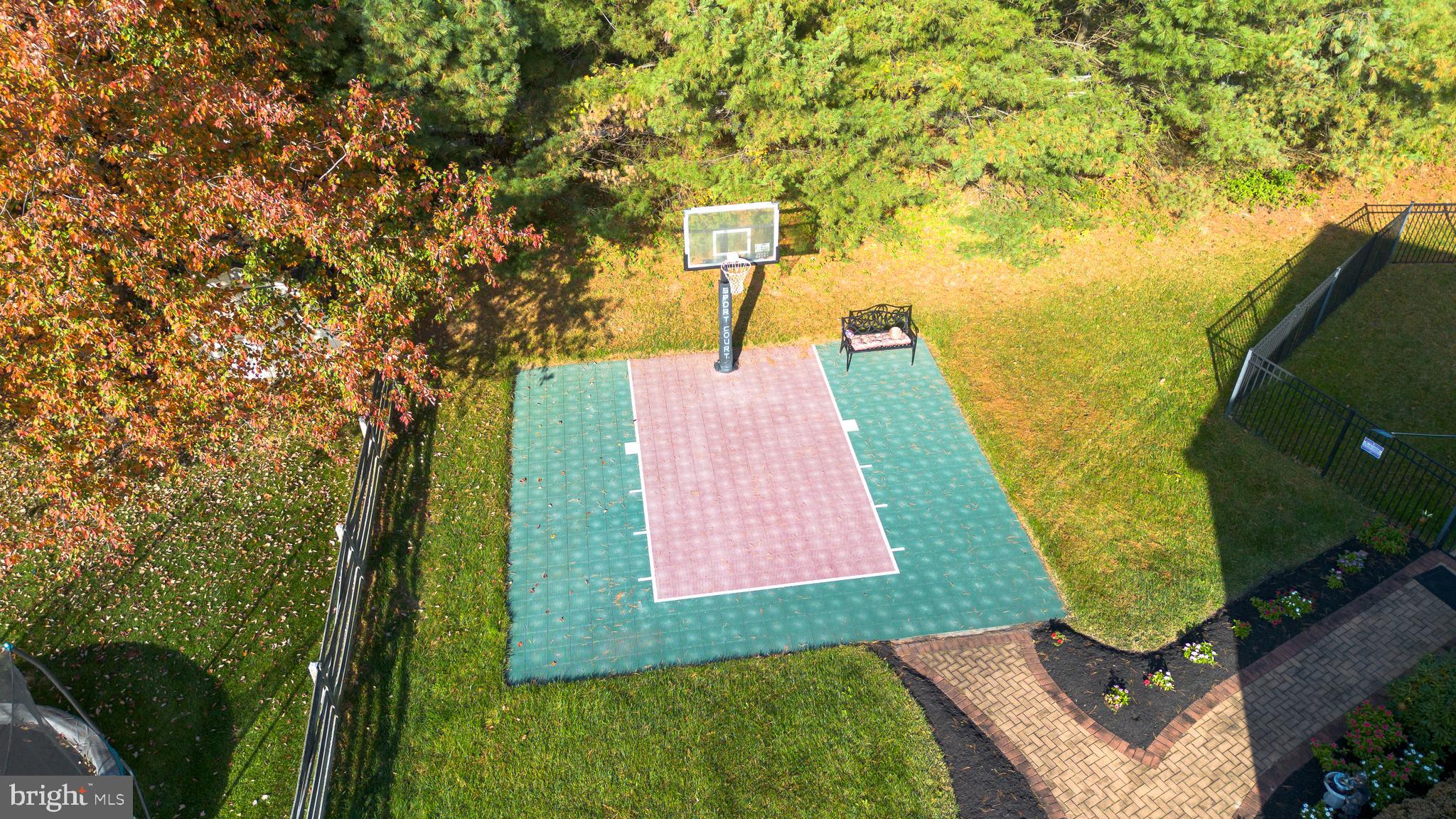 MONTGOMERY MEADOWS - Residential