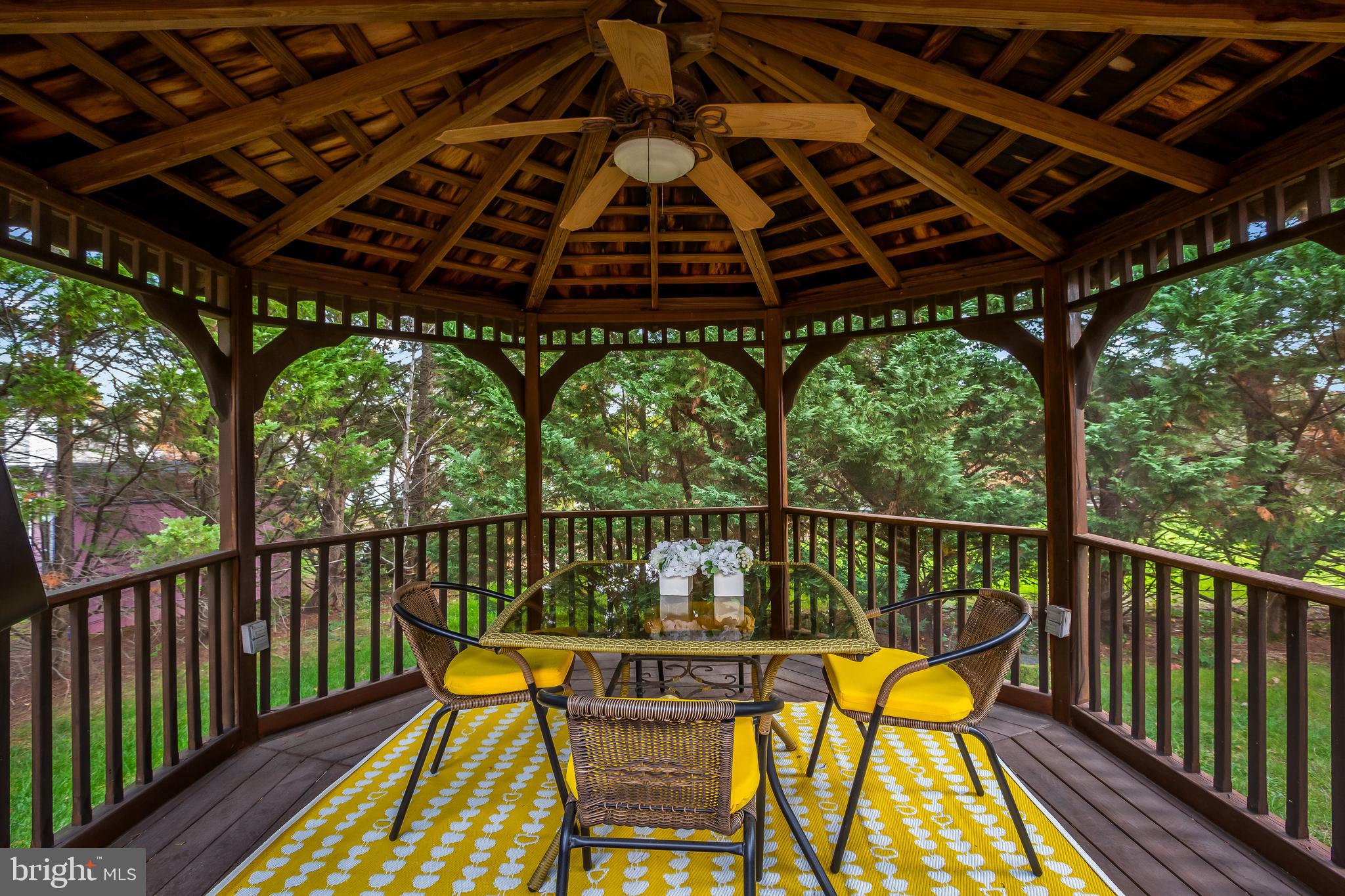 MONTGOMERY MEADOWS - Residential