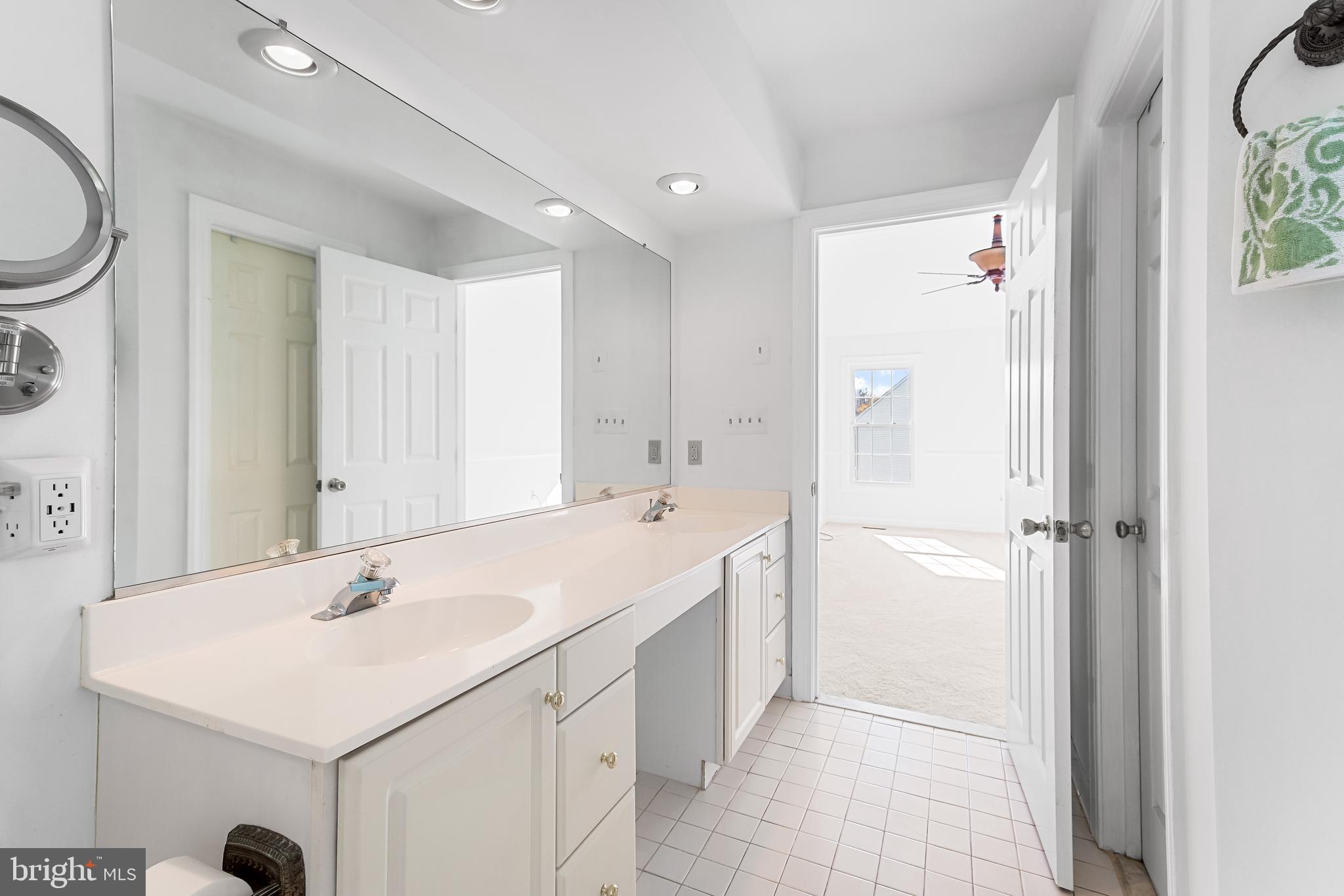 MONTGOMERY MEADOWS - Residential