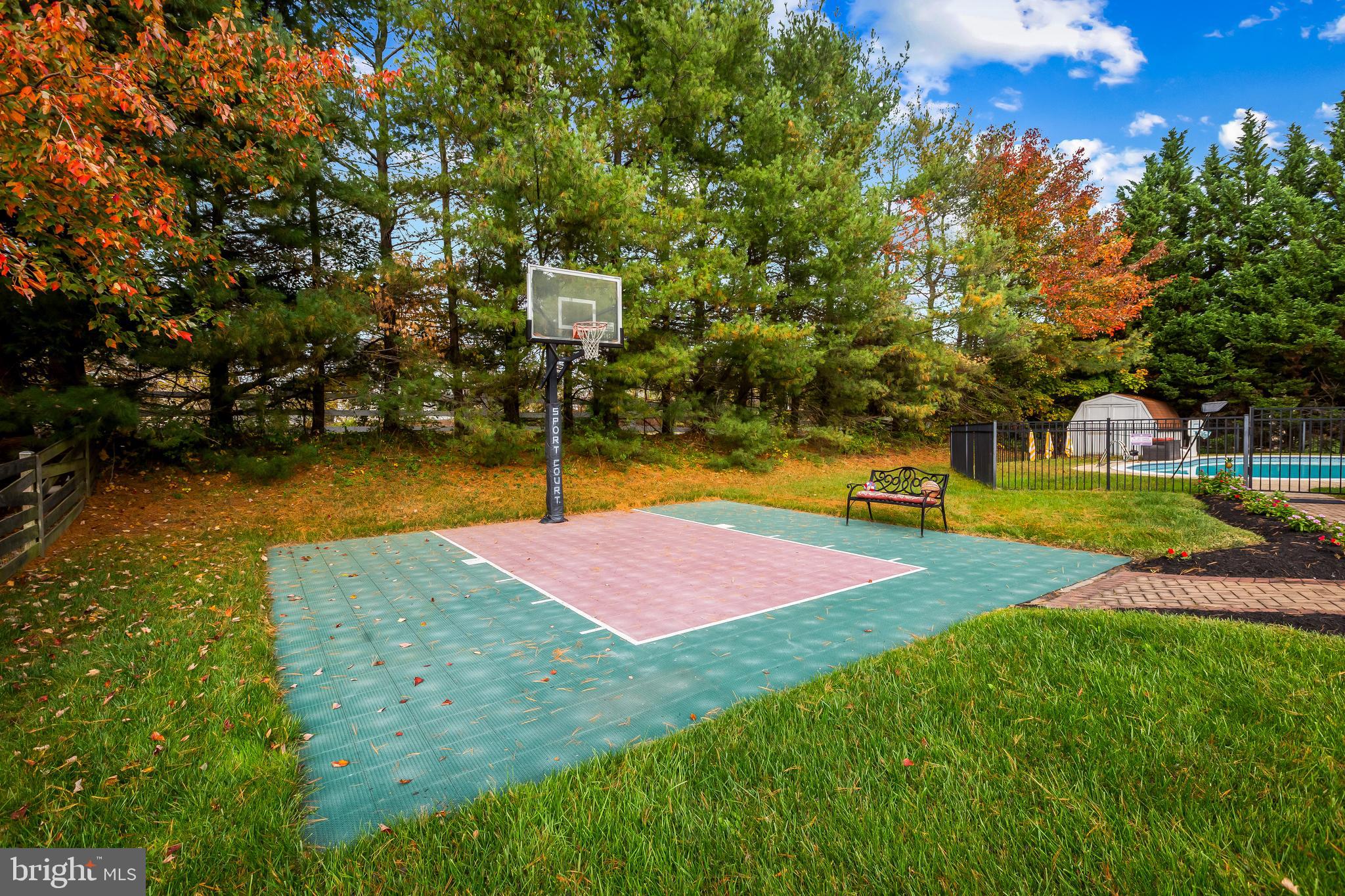 MONTGOMERY MEADOWS - Residential