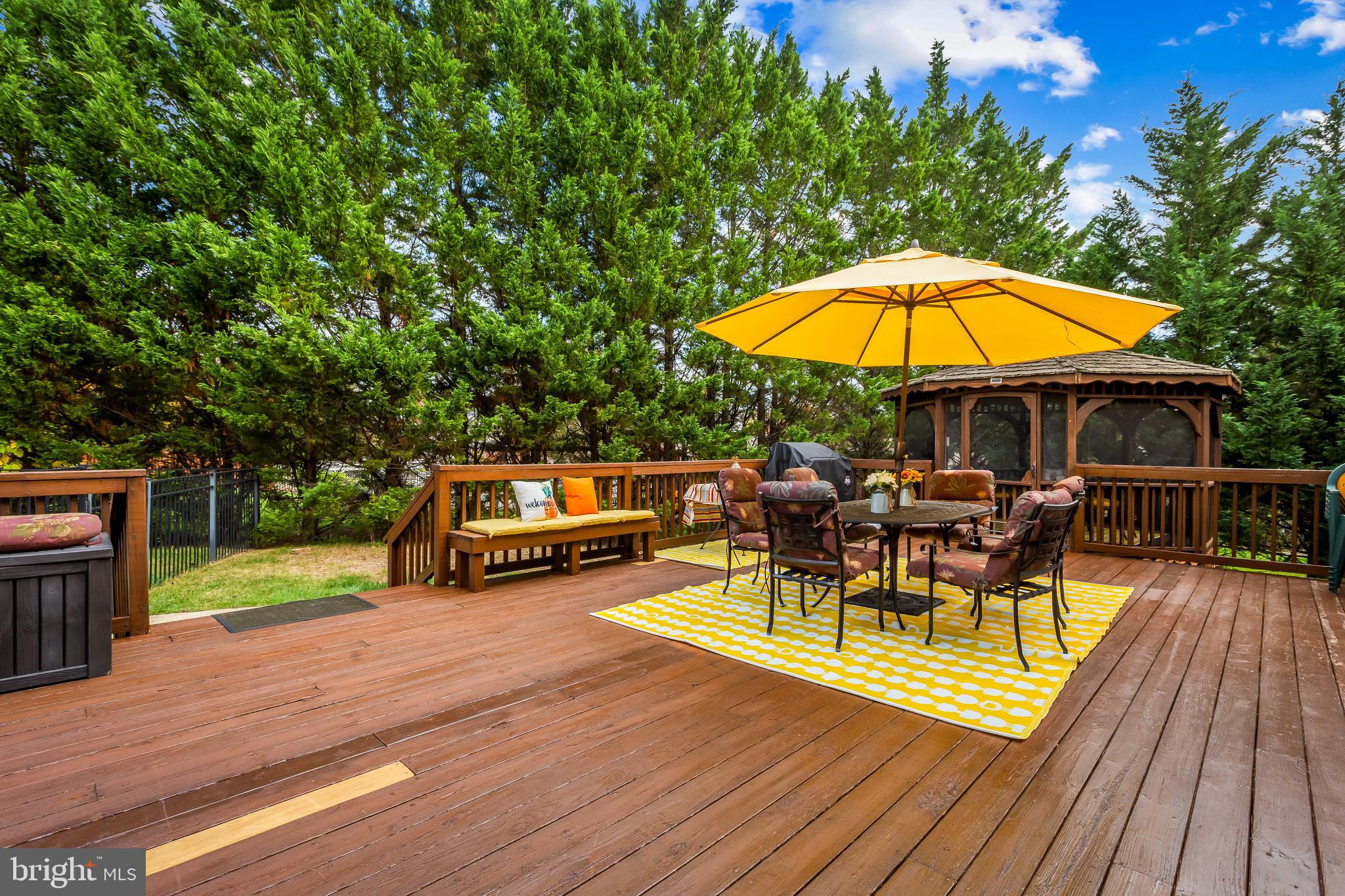 MONTGOMERY MEADOWS - Residential