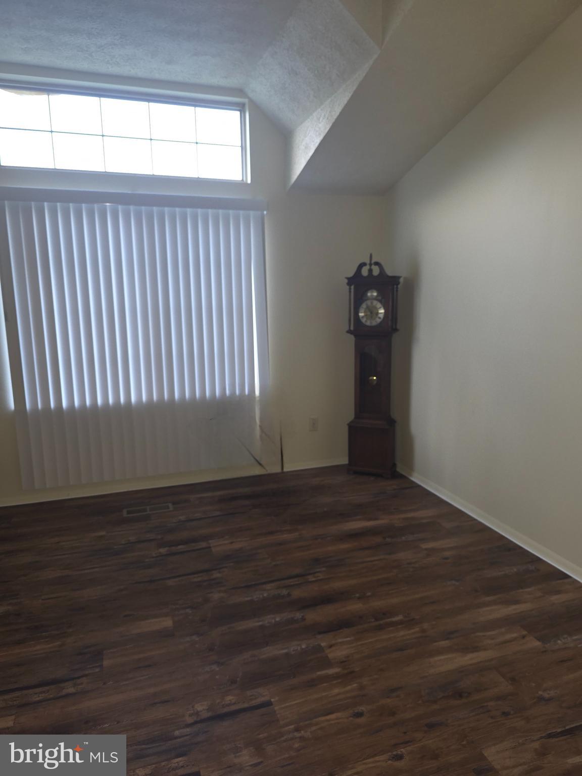 1407 GESNA DRIVE