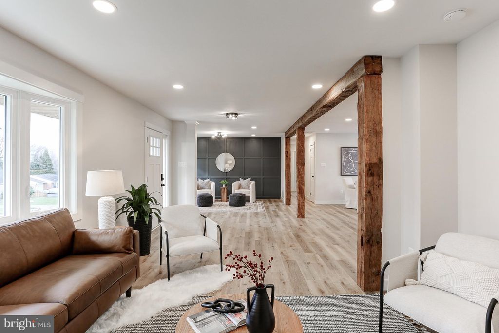 Photo of 293 Tennyson Drive, Lancaster, PA 17602 (MLS # PALA2045398)