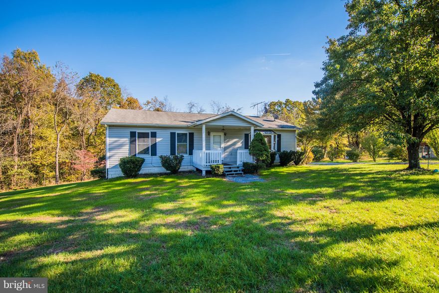 Nice 3 bedroom ranch style home in the Hedgesville school district. Room to play on the 1 acre lot. Full hallway bath and a half bath in the master bedroom. Large rec room and a half bath in the basement. 1 car garage. Decks on the front and side of house.