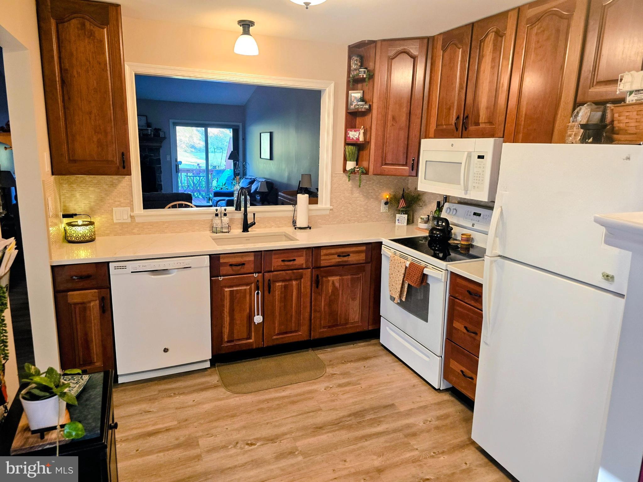 103 MOUNTAINSTONE DRIVE
